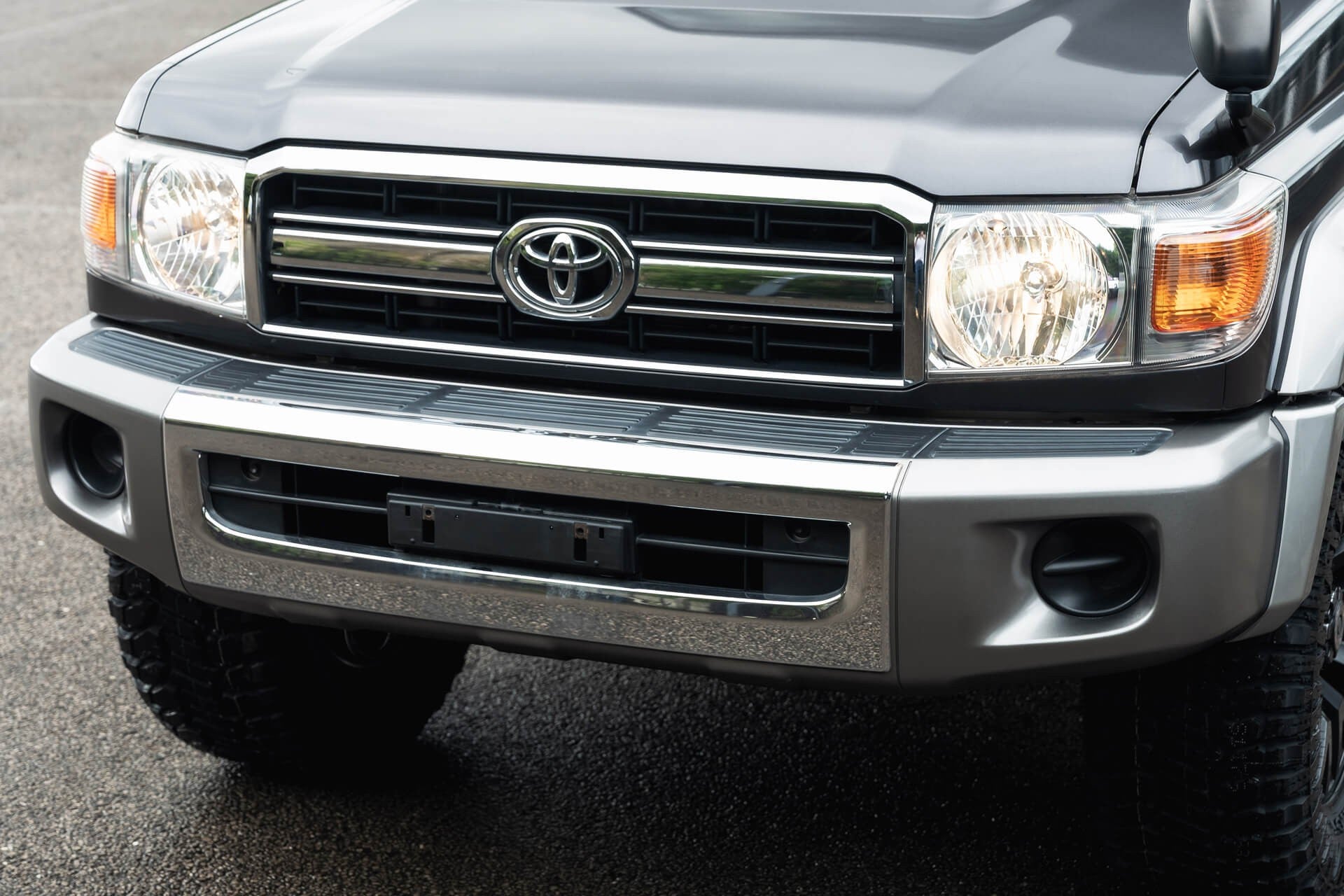 Toyota Land Cruiser 70 Series Gallery Image
