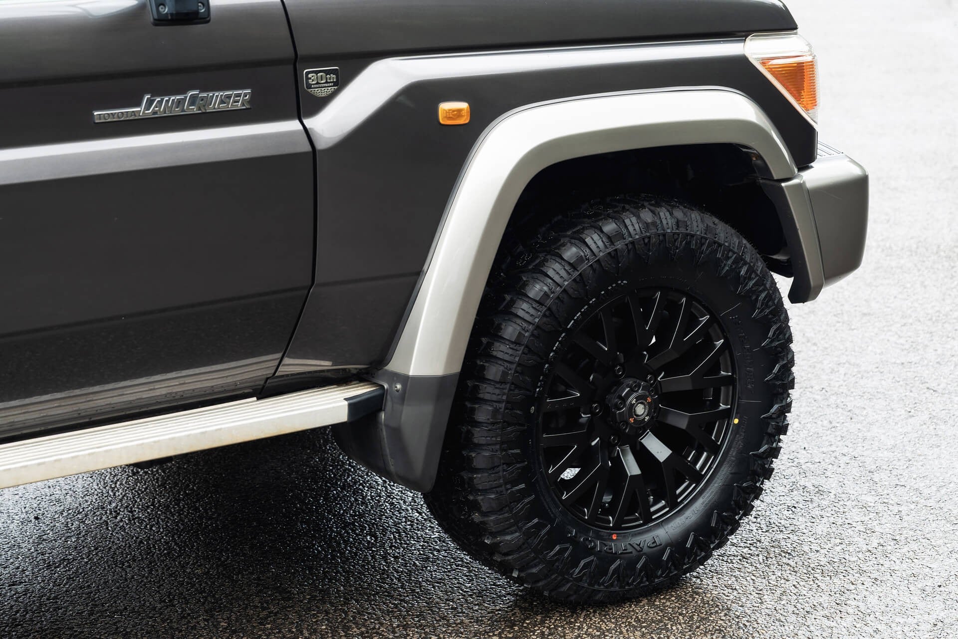 Toyota Land Cruiser 70 Series Gallery Image