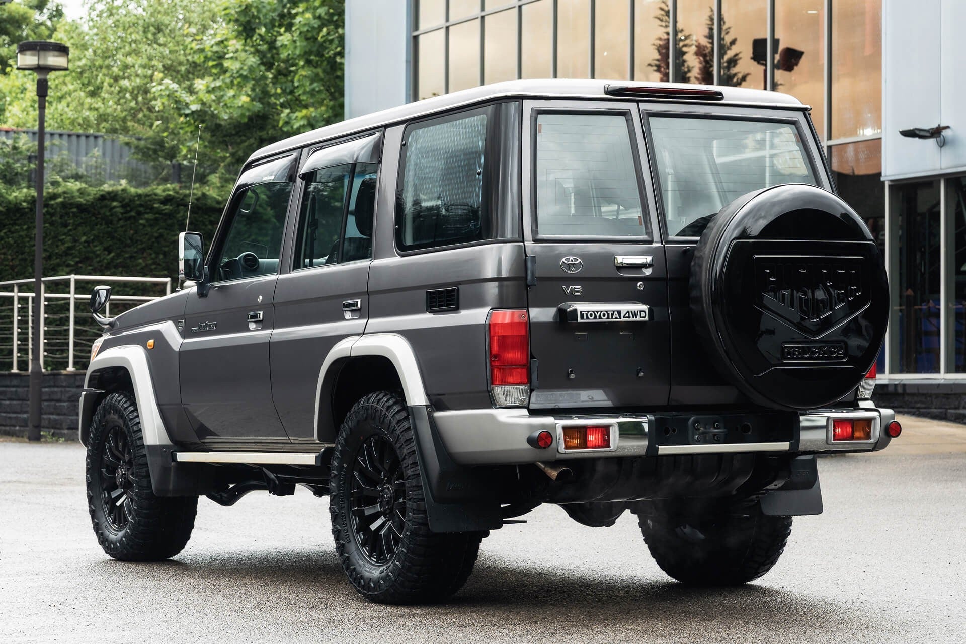 Toyota Land Cruiser 70 Series Gallery Image