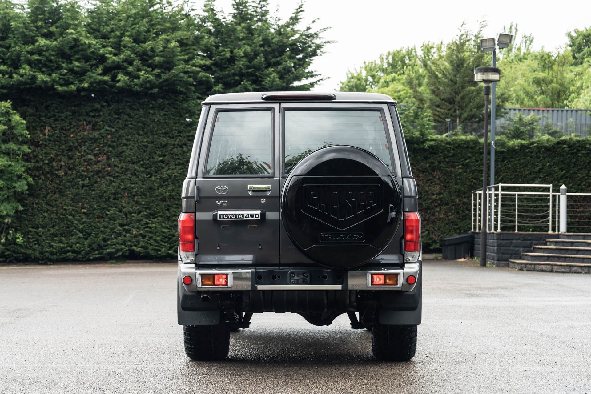 Toyota Land Cruiser 70 Series Gallery Image
