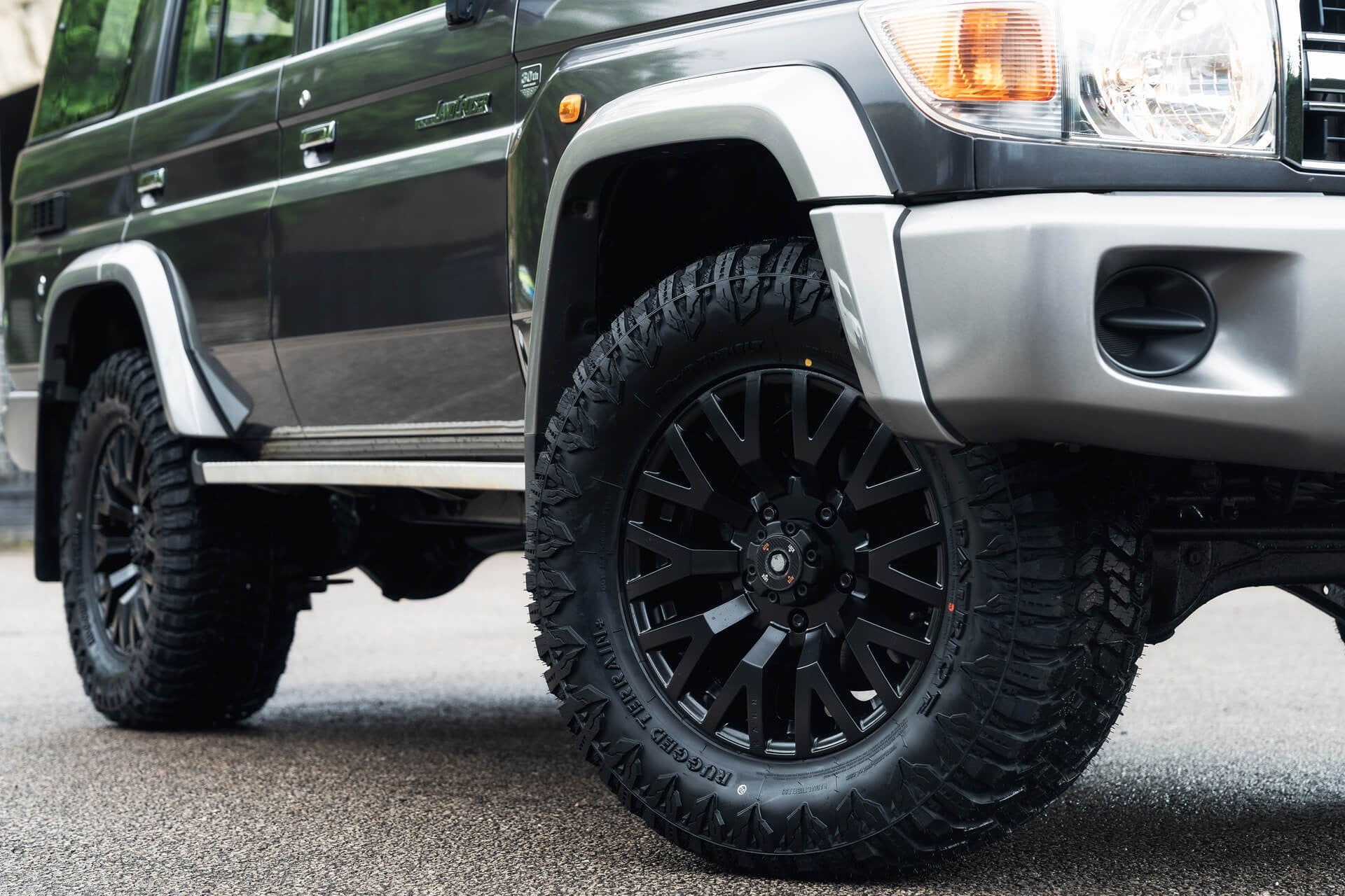 Toyota Land Cruiser 70 Series Gallery Image