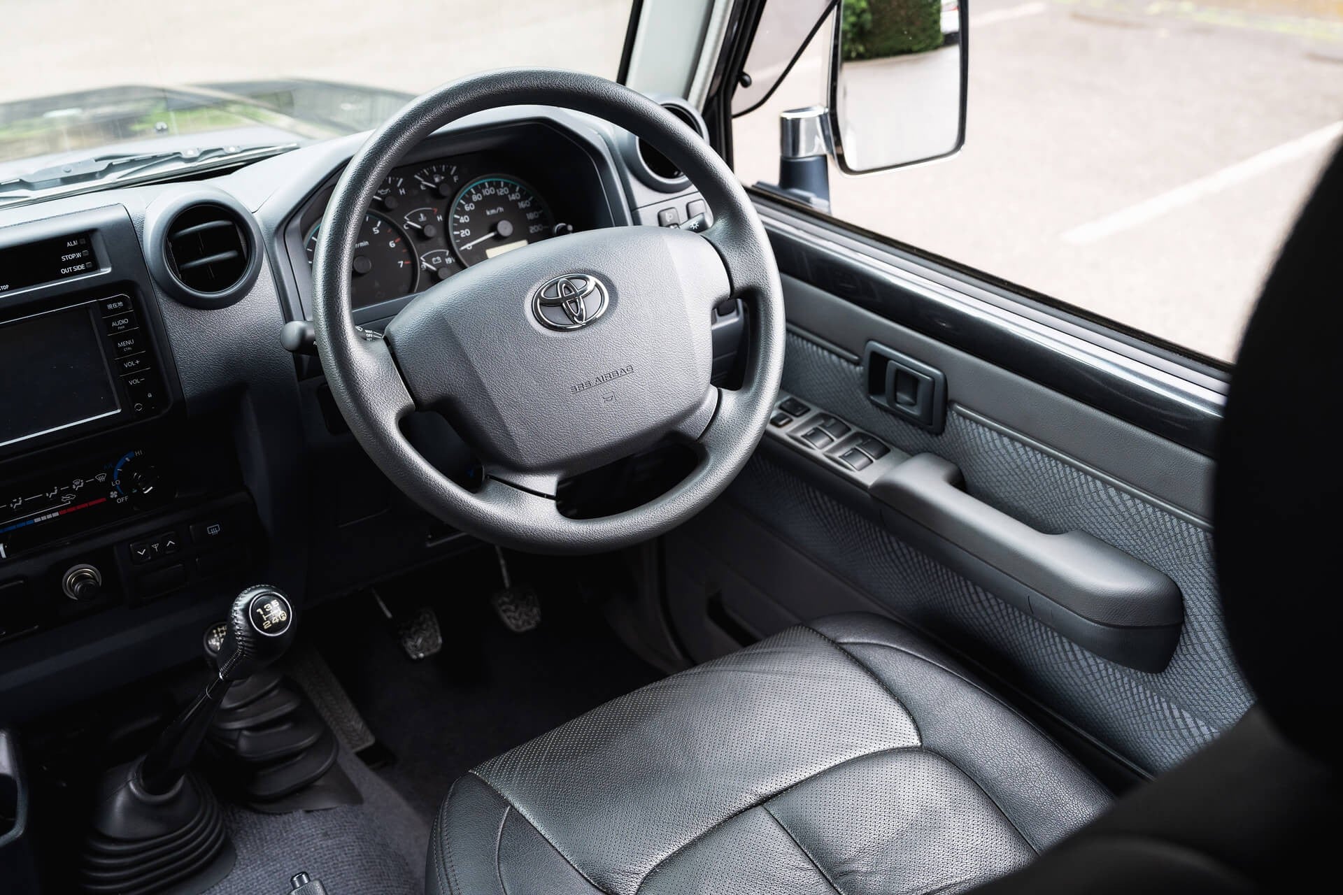 Toyota Land Cruiser 70 Series Gallery Image