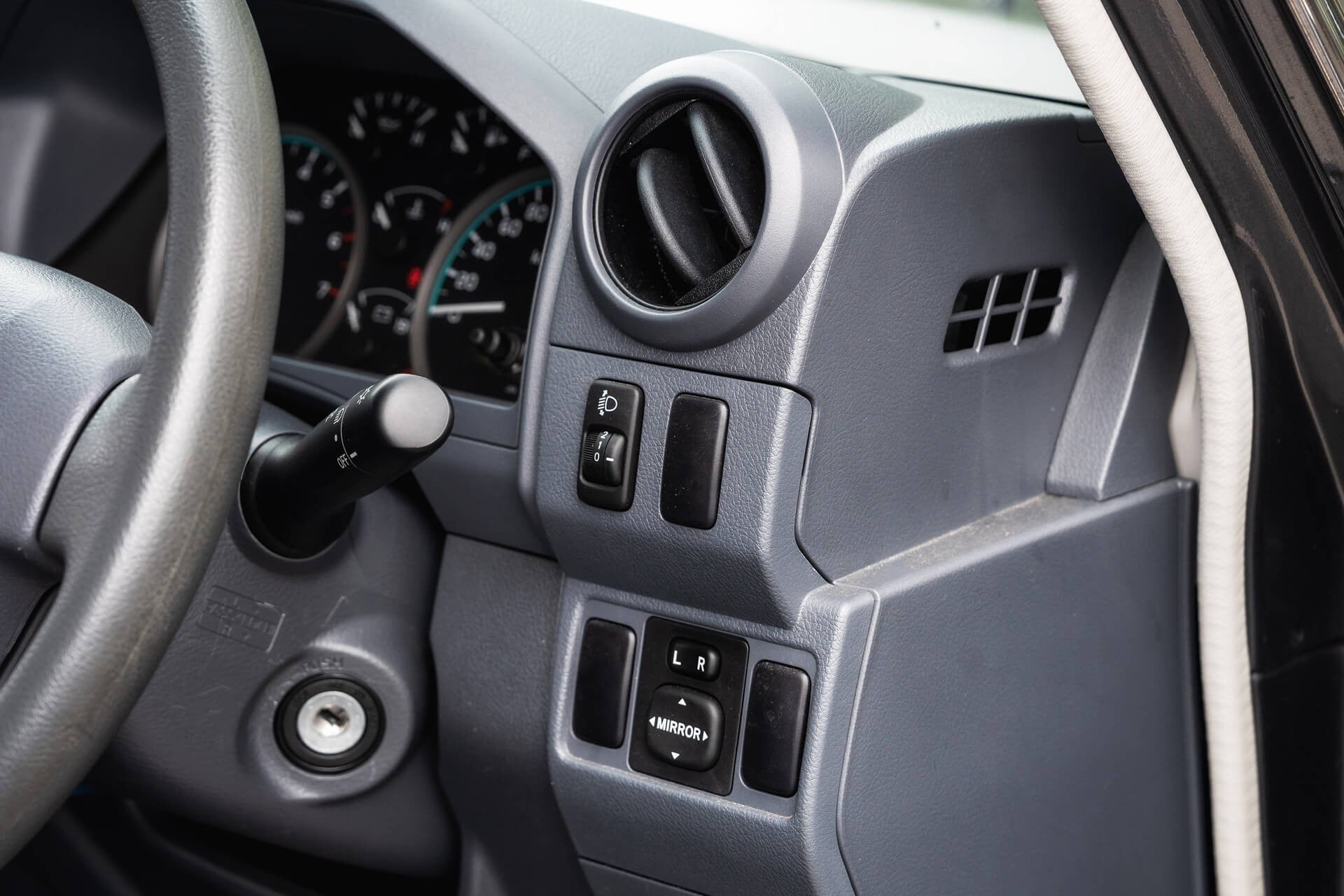 Toyota Land Cruiser 70 Series Gallery Image