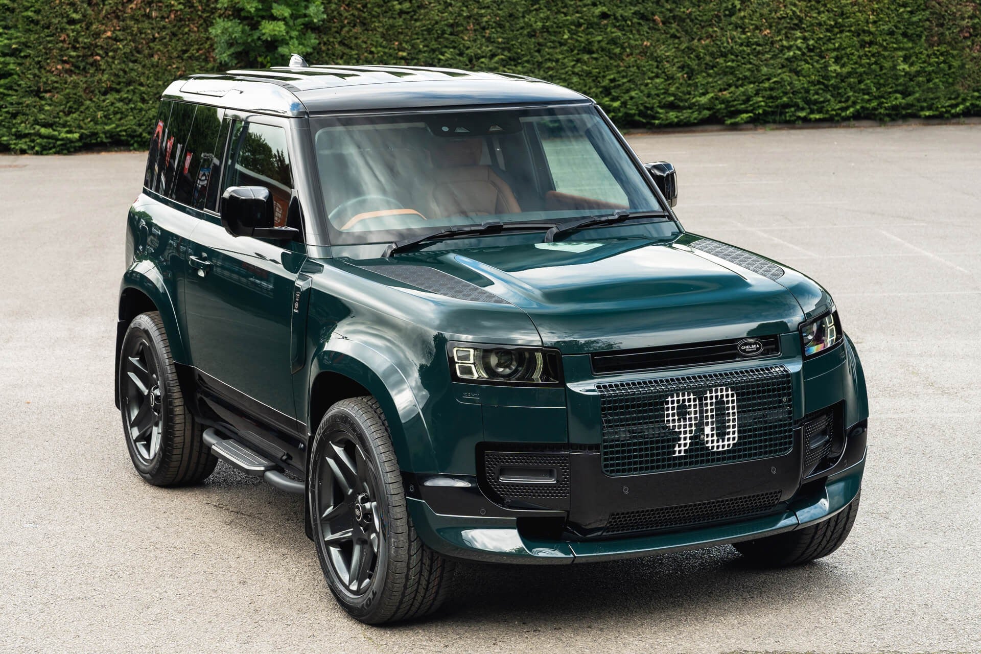 Land Rover Defender 90 P300SE - Heritage Gallery Image