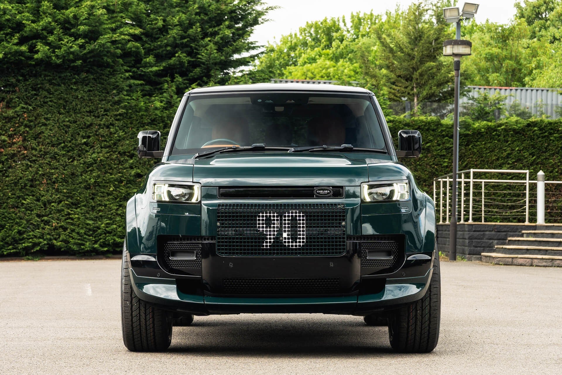 Land Rover Defender 90 P300SE - Heritage Gallery Image
