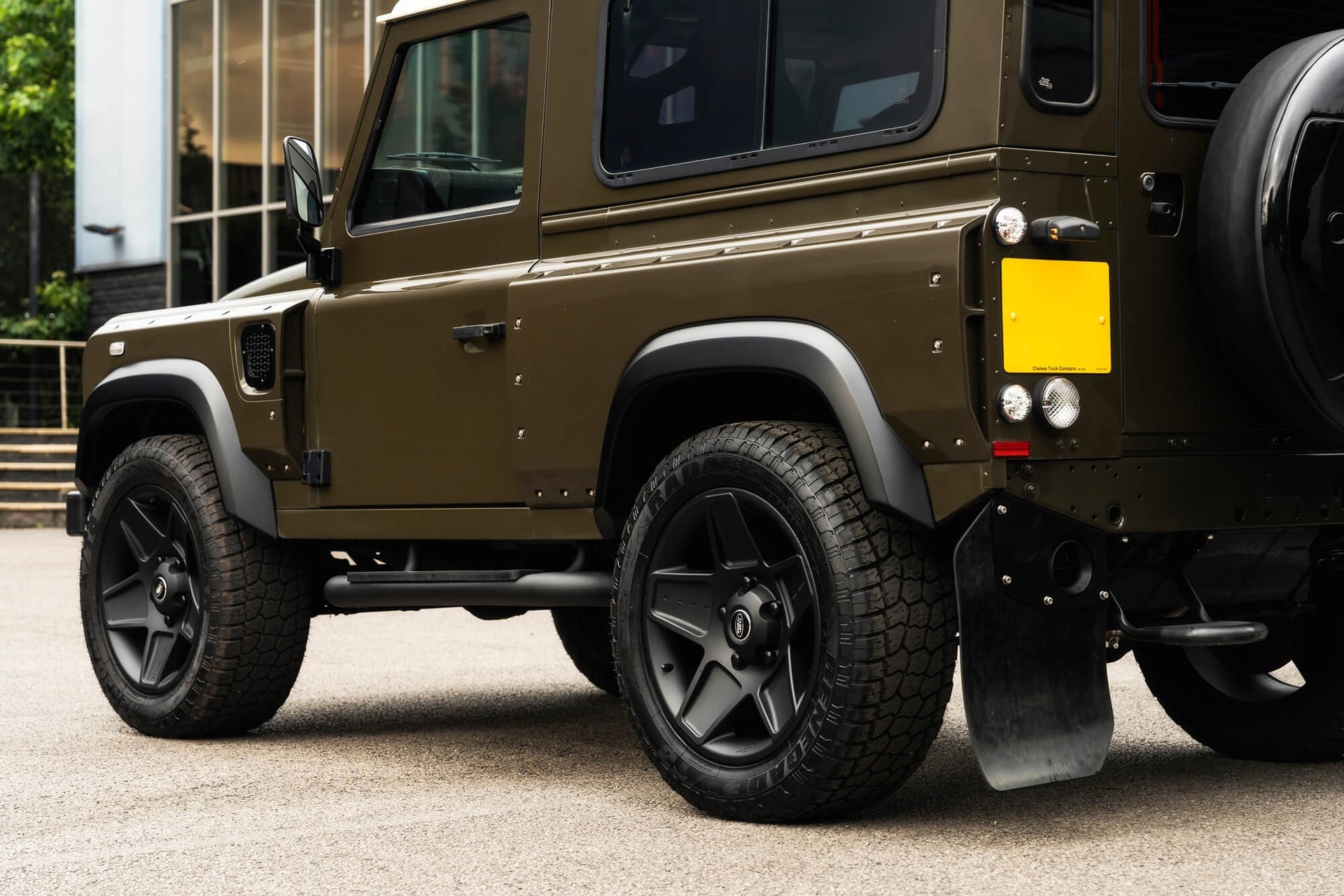 Land Rover Defender 90 2.2TDCi Gallery Image
