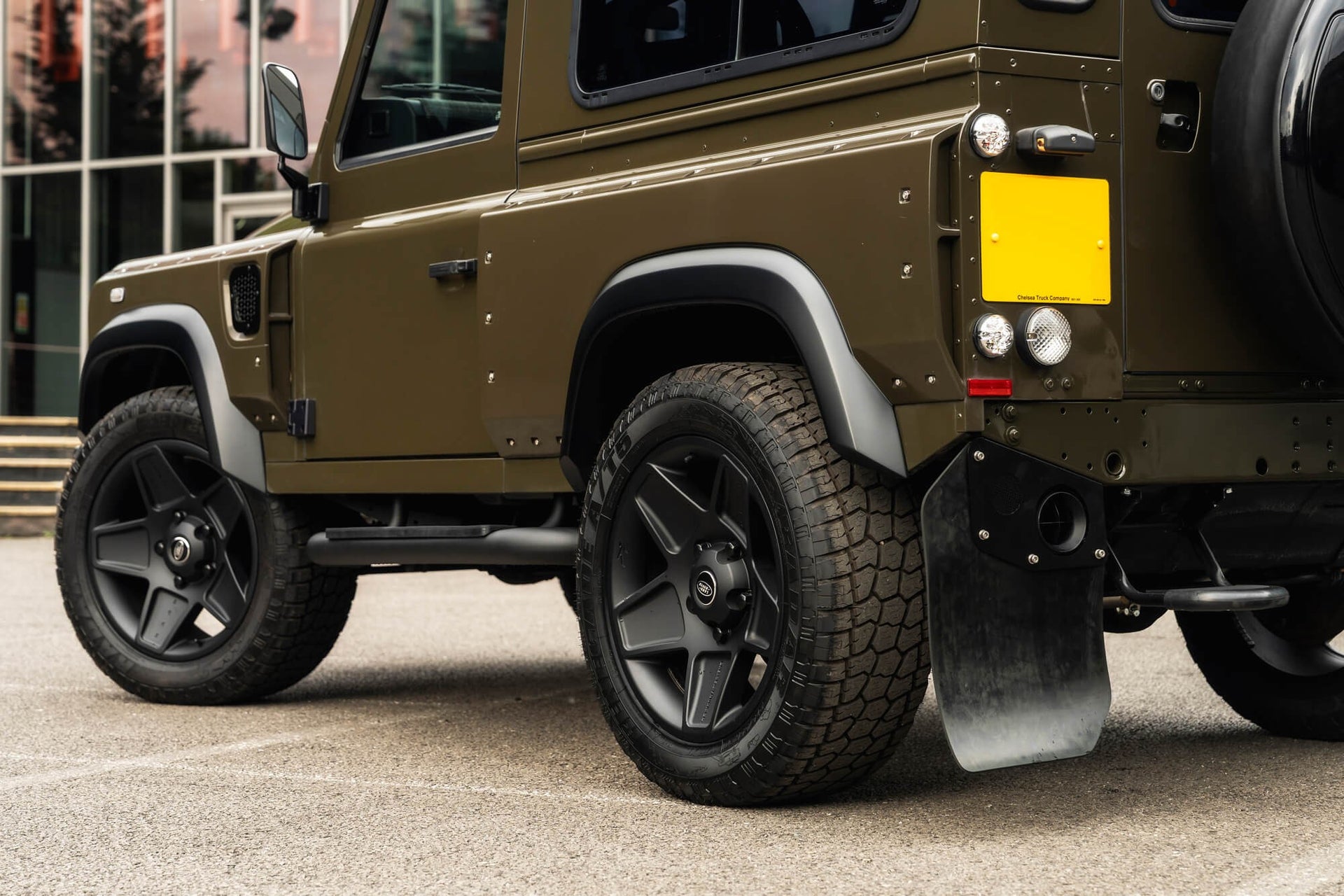 Land Rover Defender 90 2.2TDCi Gallery Image