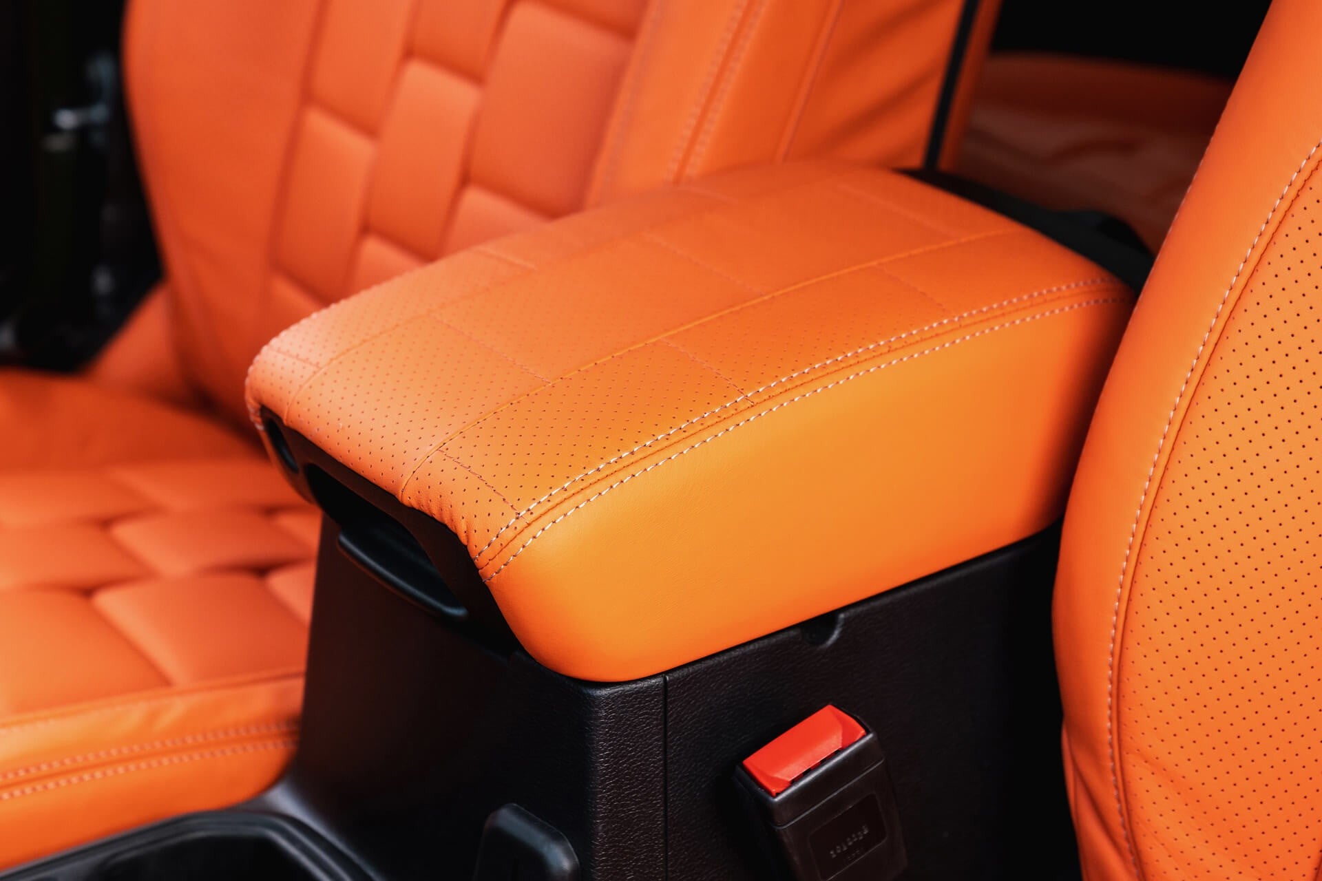Jeep Wrangler Overland Gallery Image