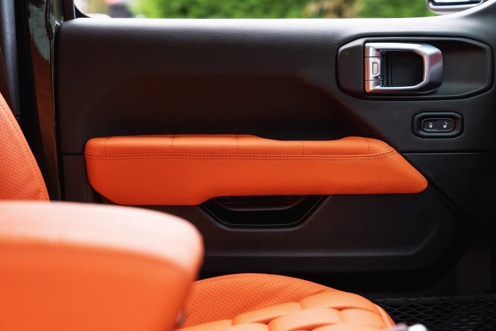Jeep Wrangler Overland Gallery Image