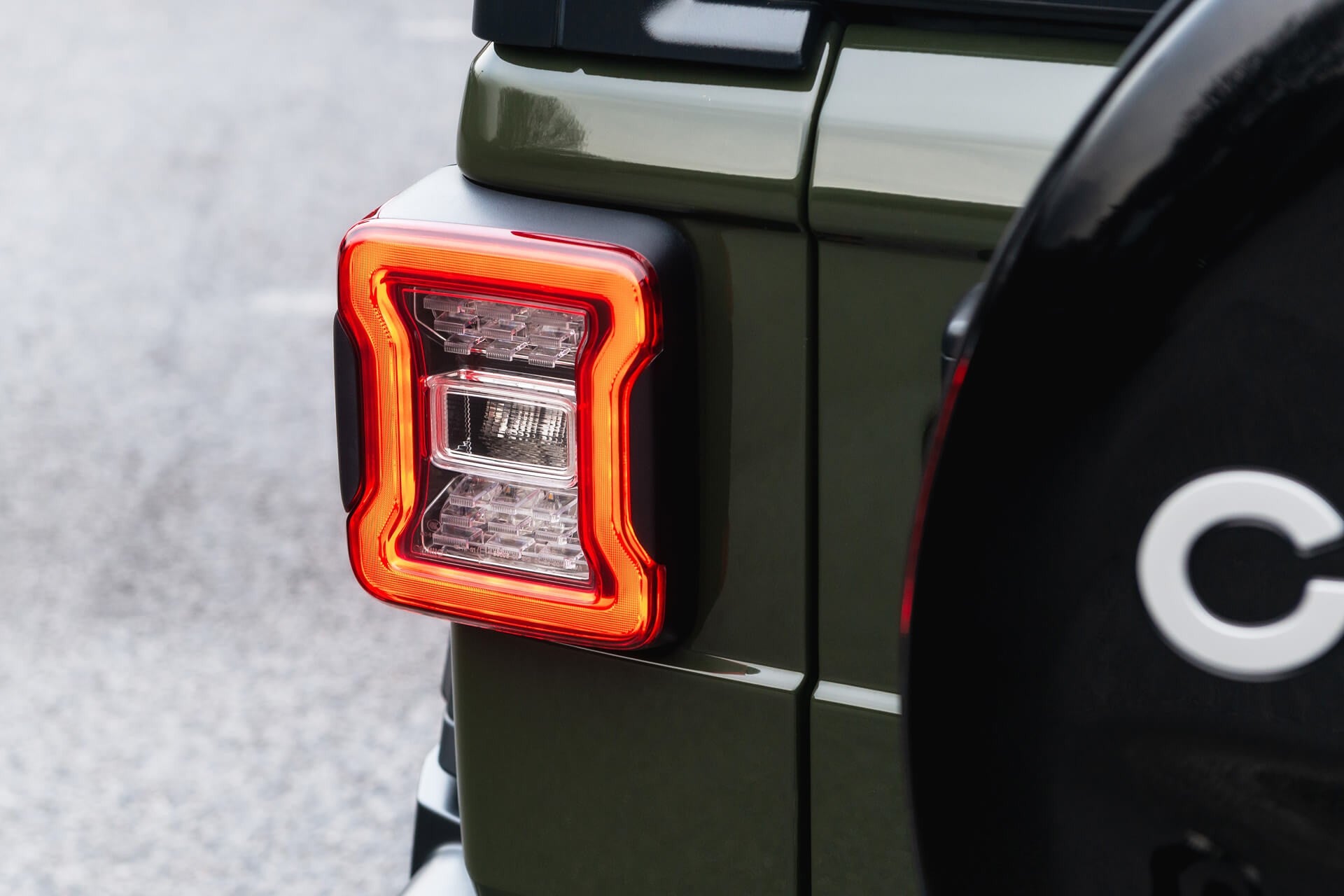 Jeep Wrangler Overland 2.0GME Rubicon Gallery Image