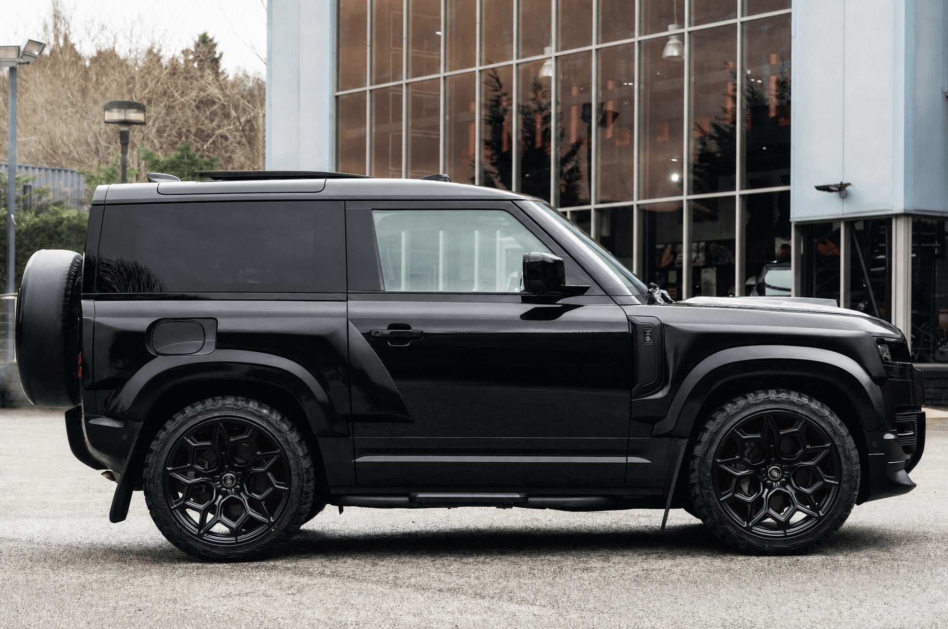 Land Rover Defender 90 P300