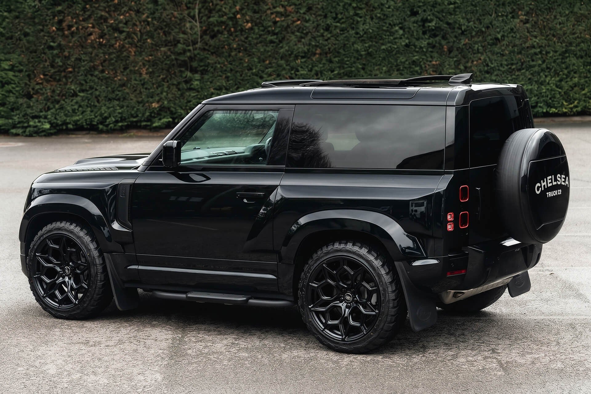 Land Rover Defender 90 P300