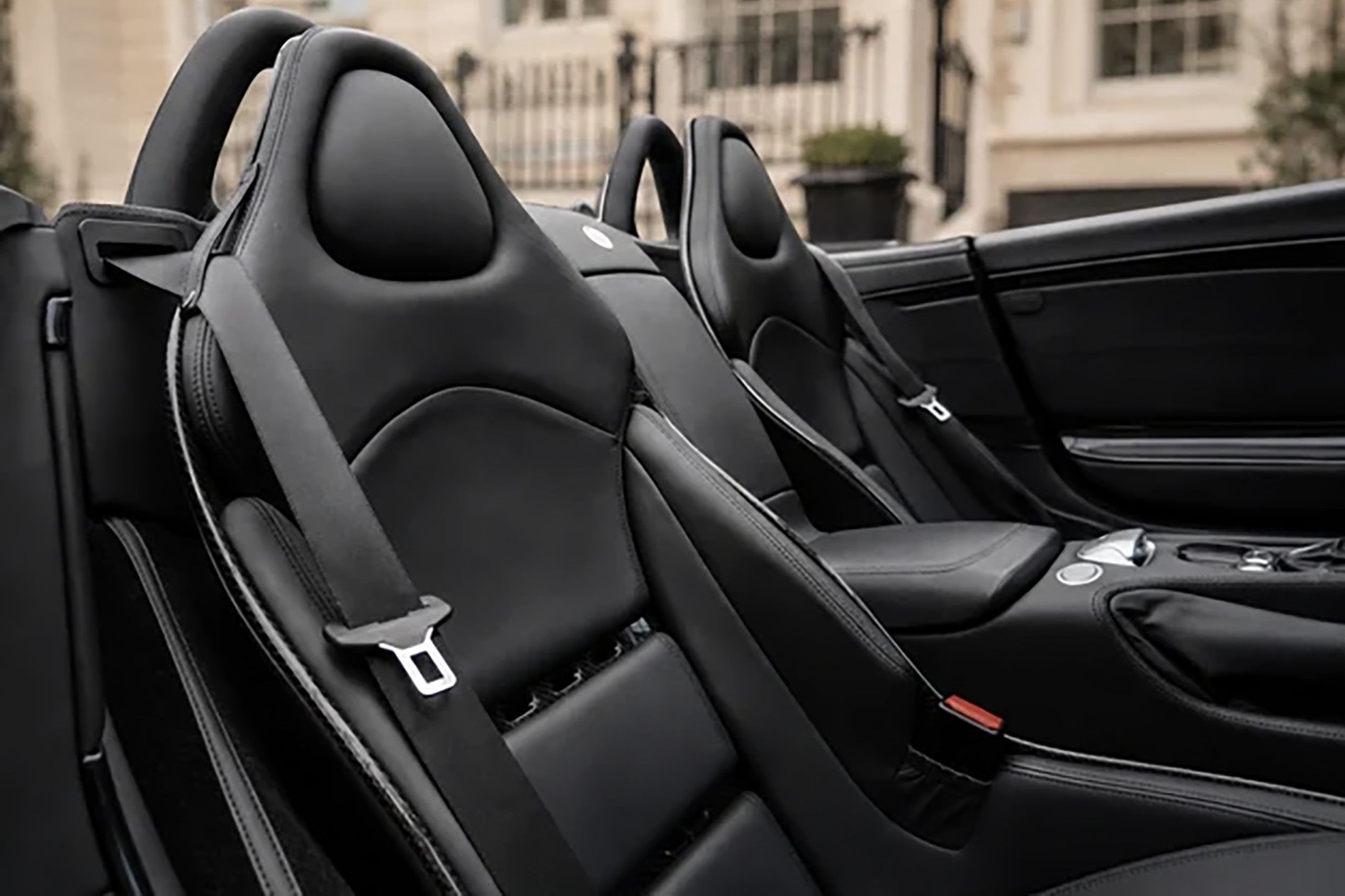 Mercedes-Benz SLR McLaren Gallery Image