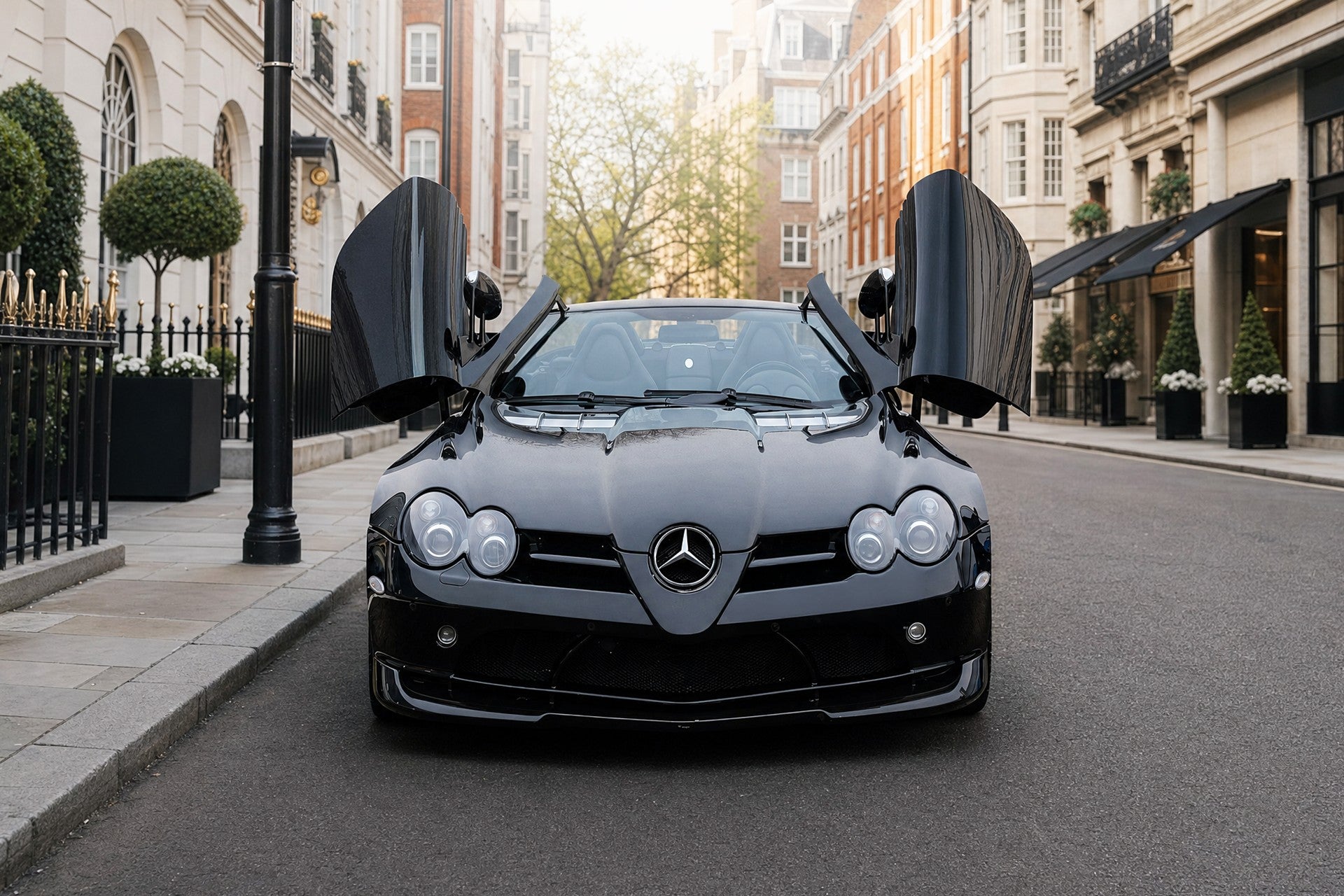 Mercedes-Benz SLR McLaren Gallery Image