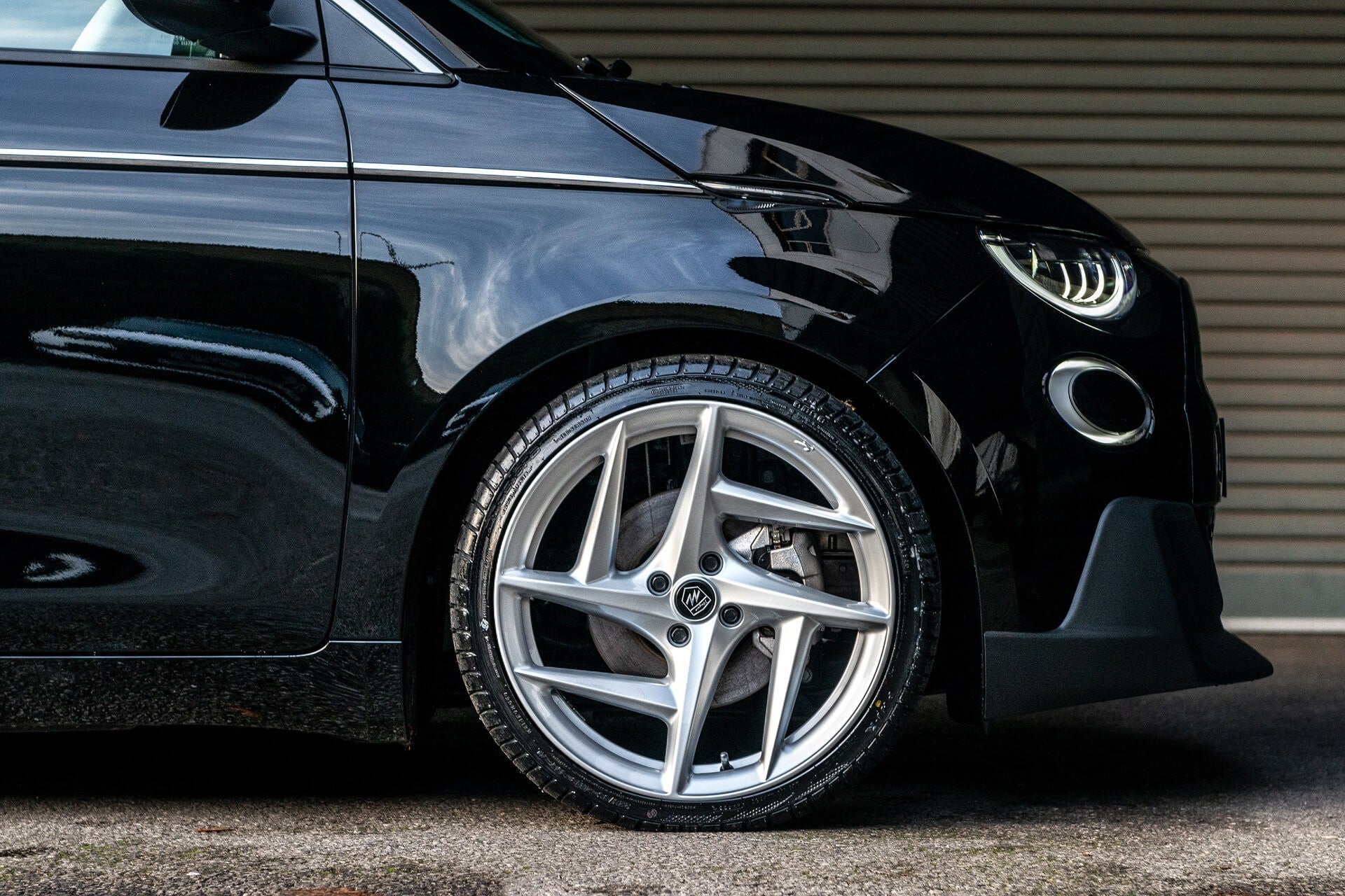 Fiat 500e 42kWh RED Designio by KAHN®