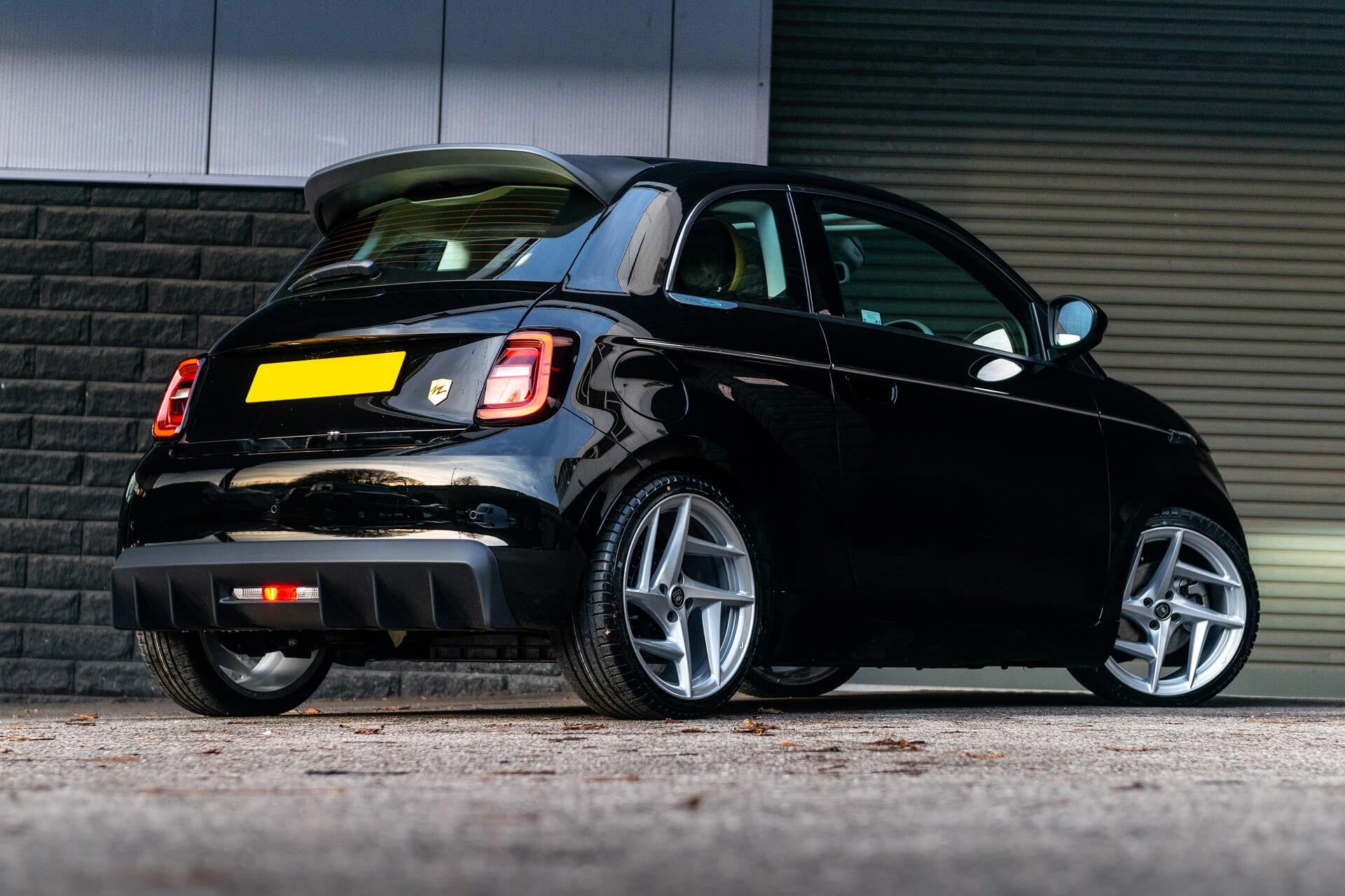 Fiat 500e 42kWh RED Designio by KAHN®