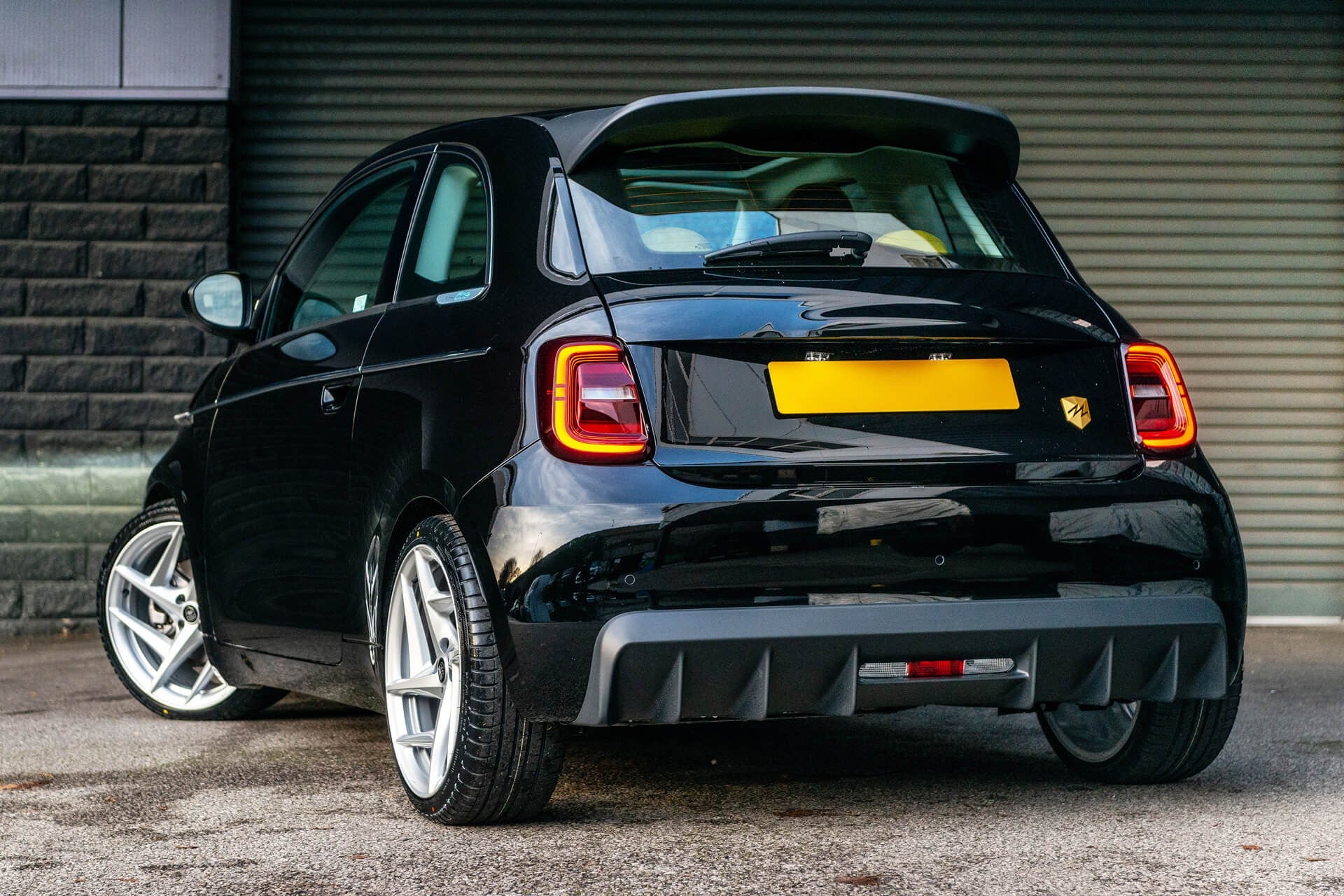Fiat 500e 42kWh RED Designio by KAHN®