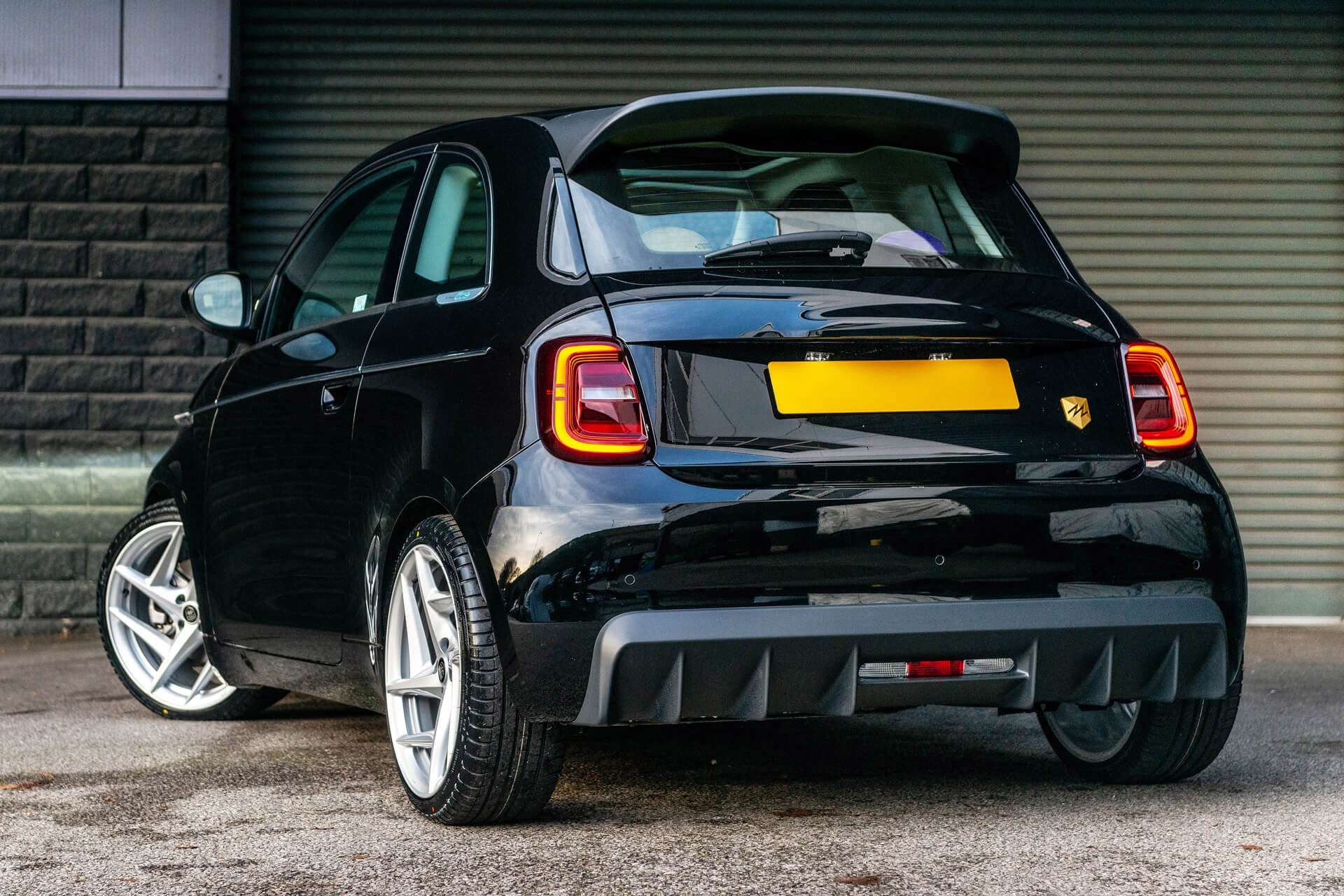 Fiat 500e 42kWh RED Designio by KAHN®