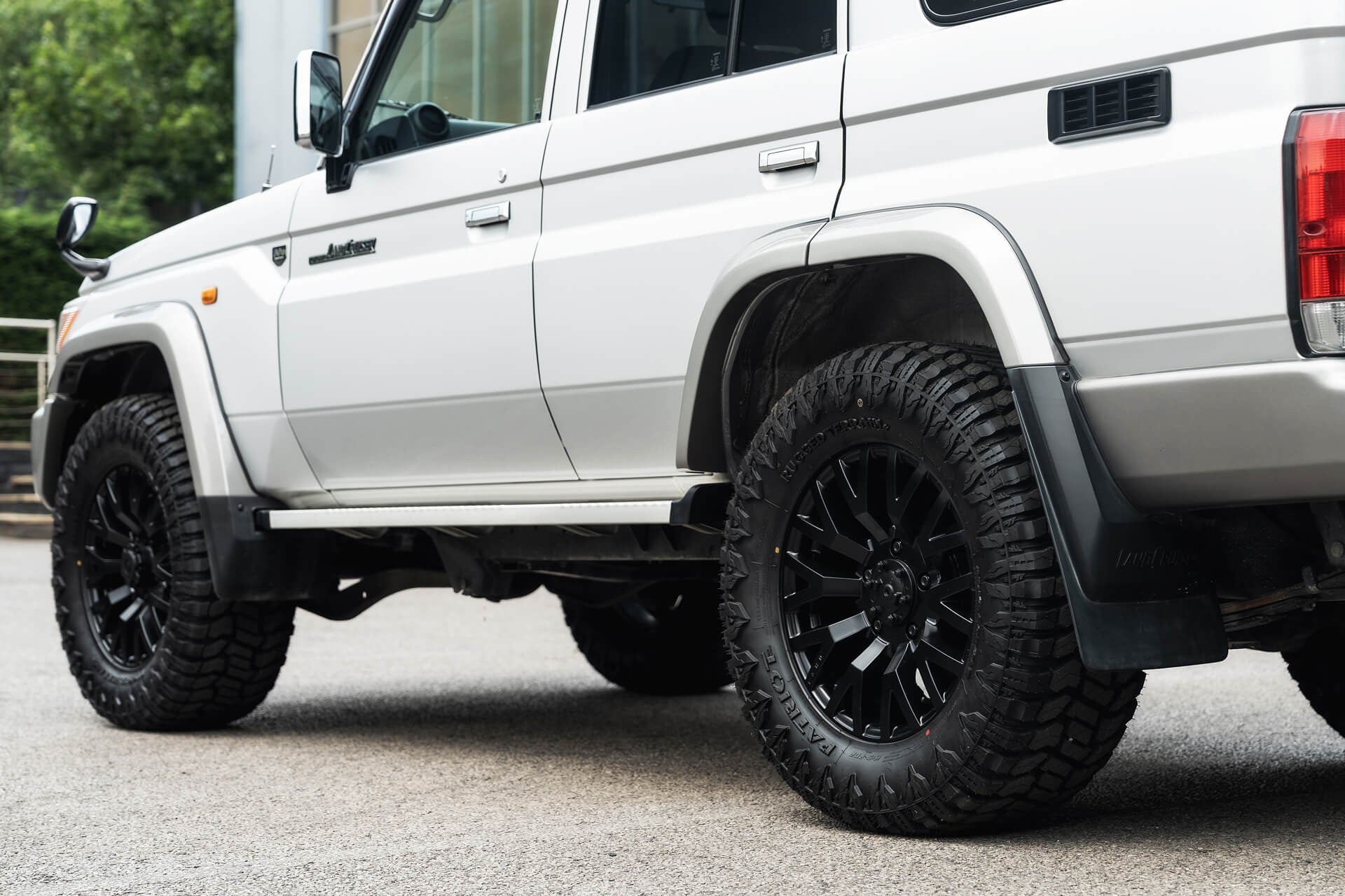 Toyota Land Cruiser
