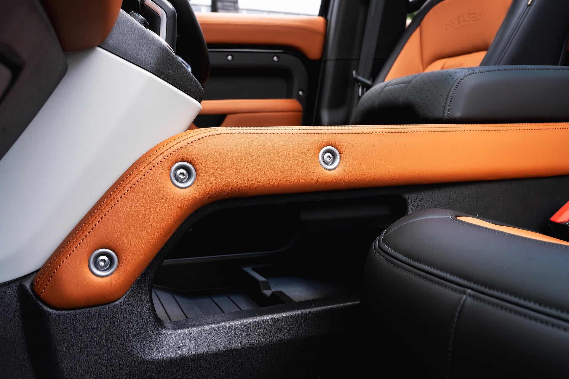 Land Rover Defender 130 P300 HSE (8 Seater)