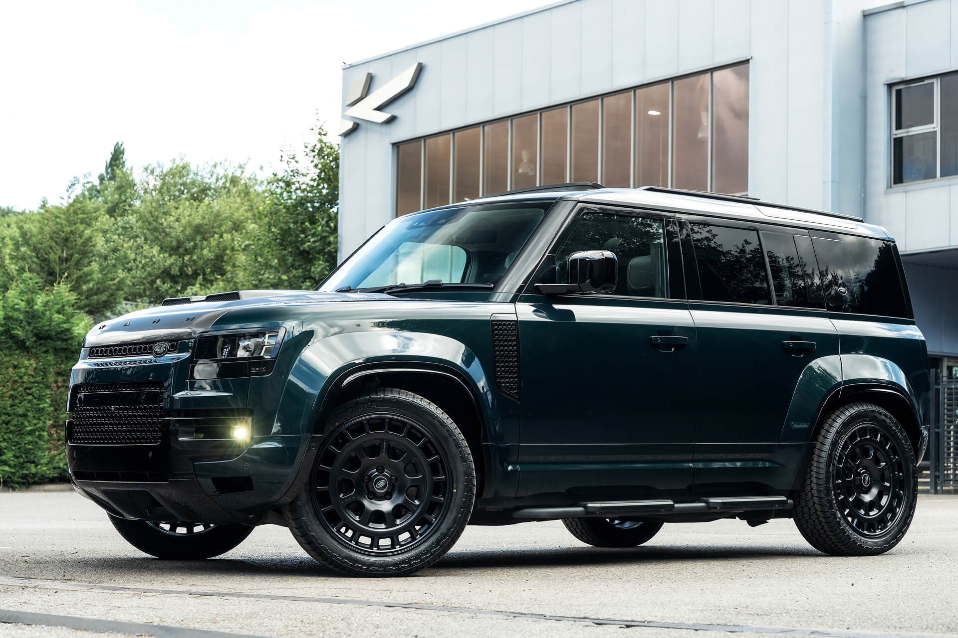 Land Rover Defender 110 P400