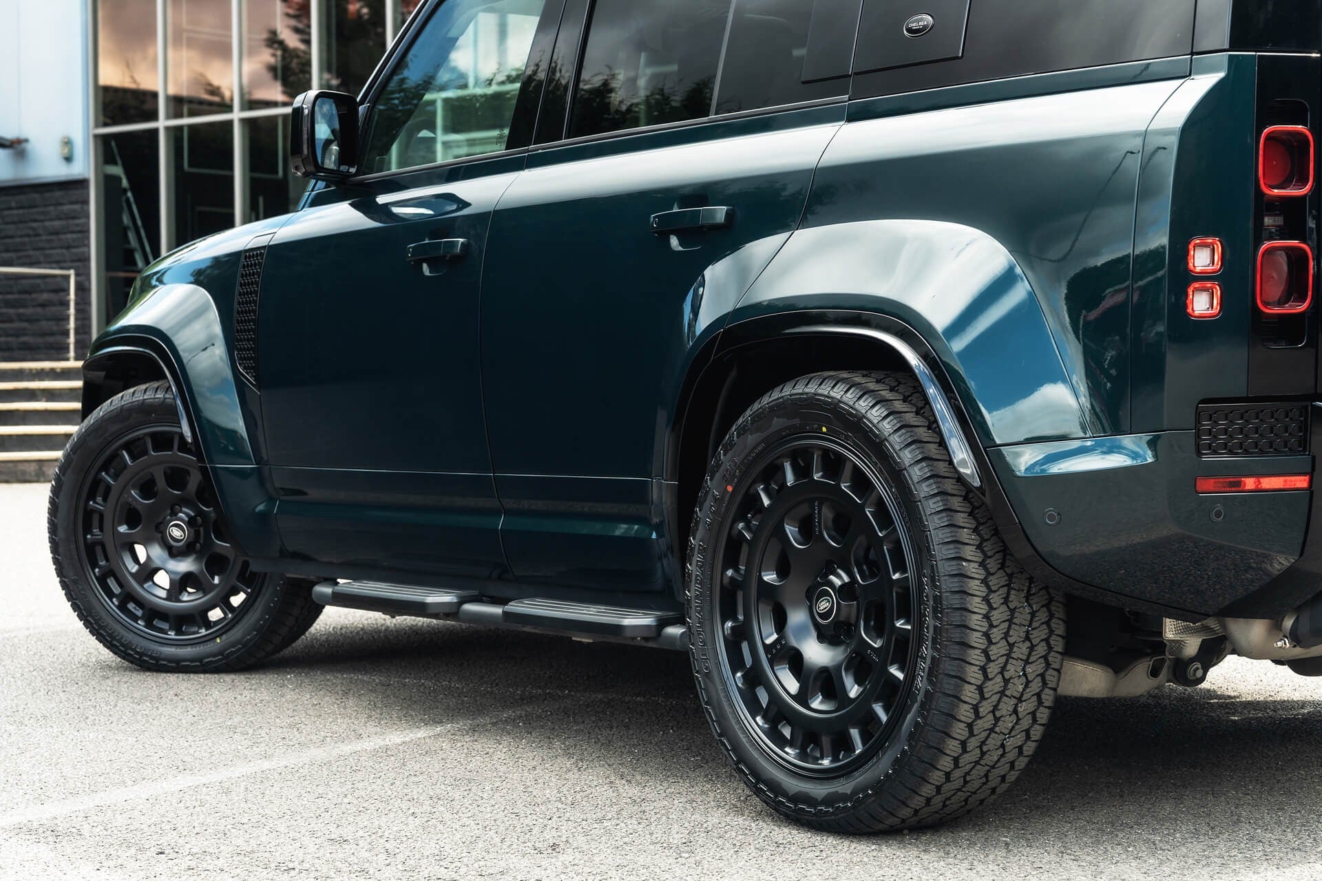 Land Rover Defender 110 P400