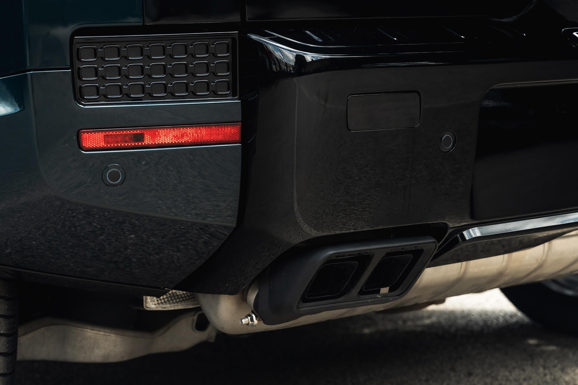 Land Rover Defender 110 P400