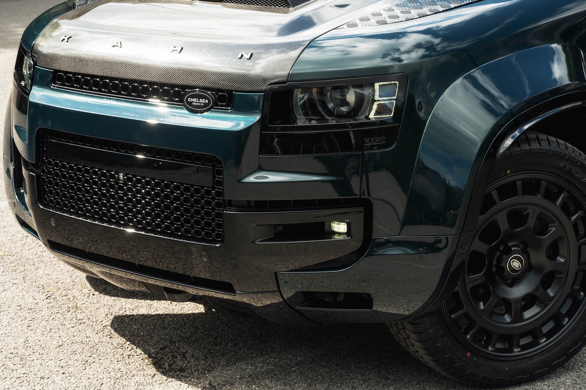 Land Rover Defender 110 P400