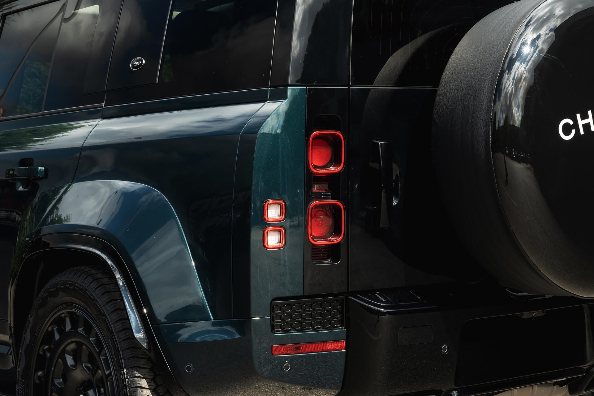 Land Rover Defender 110 P400