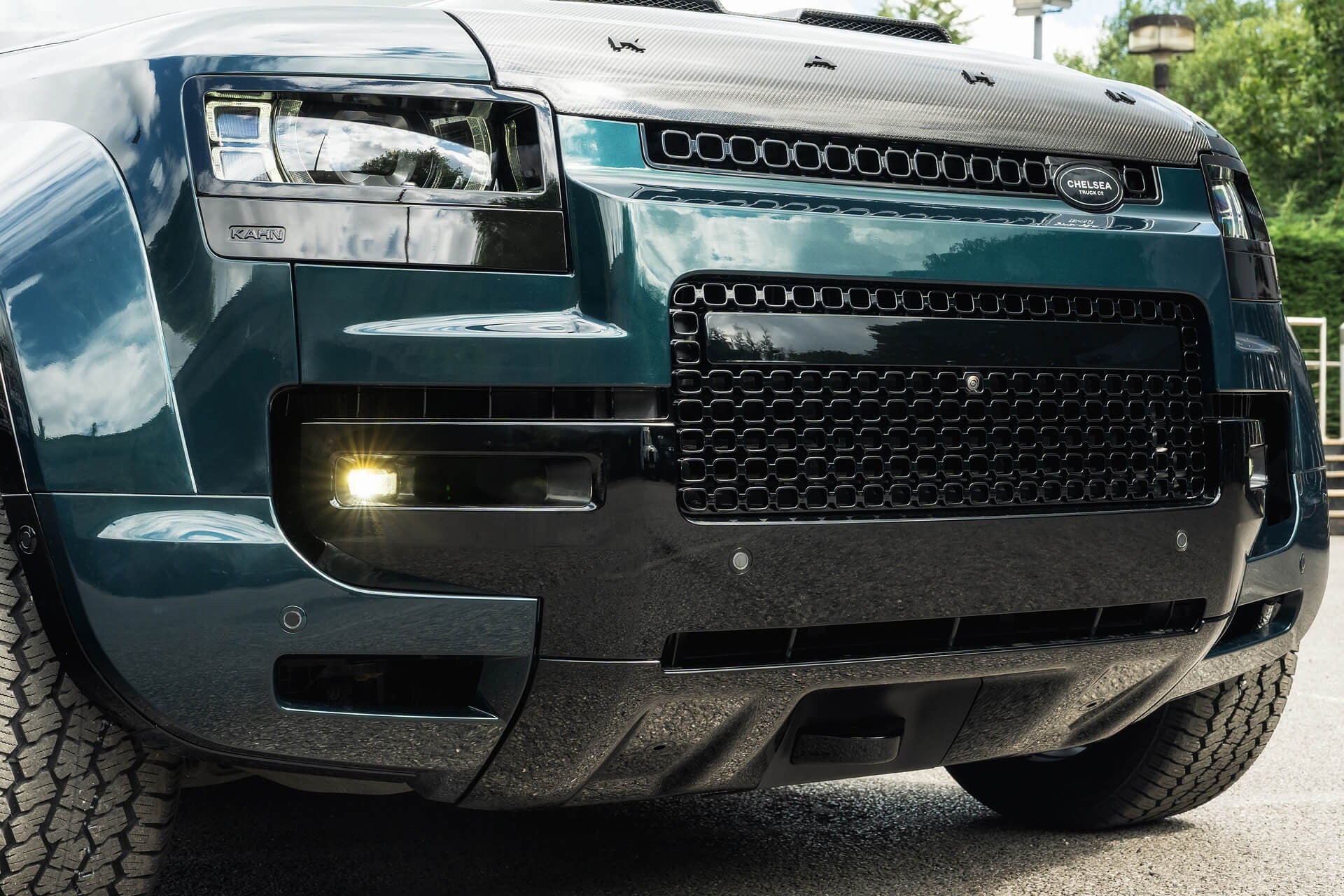 Land Rover Defender 110 P400