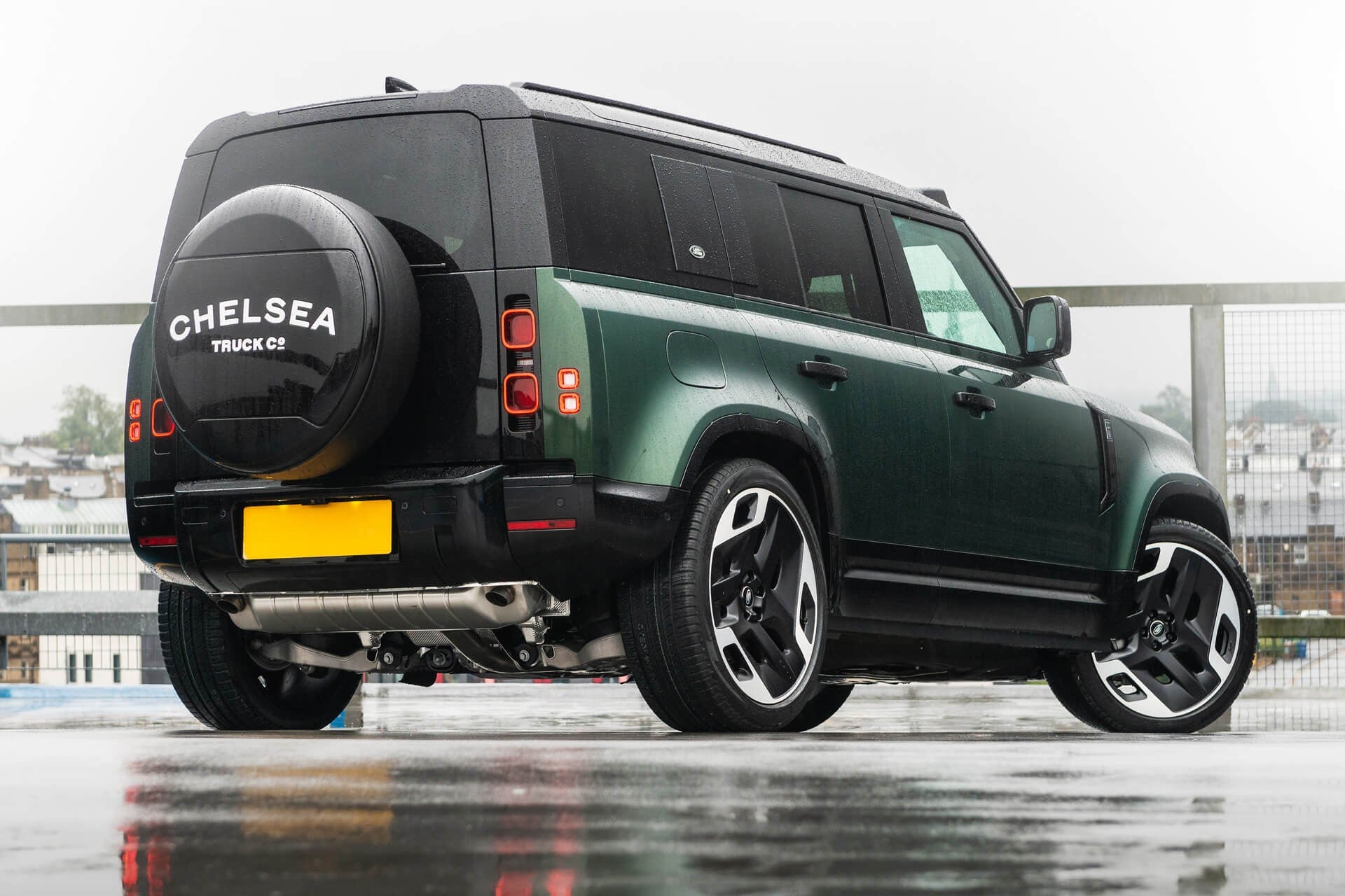 Land Rover Defender 110 P425 V8 X