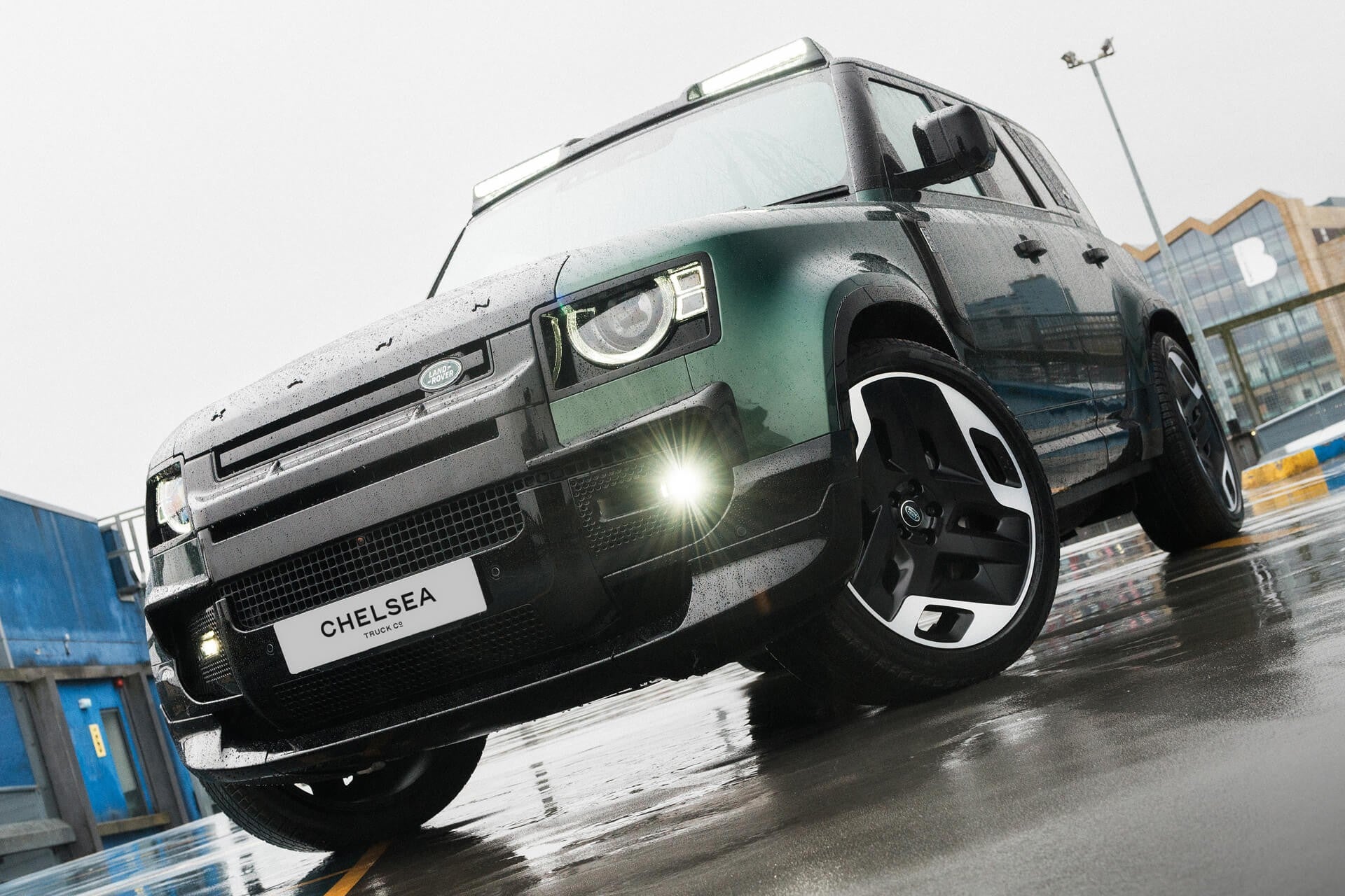 Land Rover Defender 110 P425 V8 X