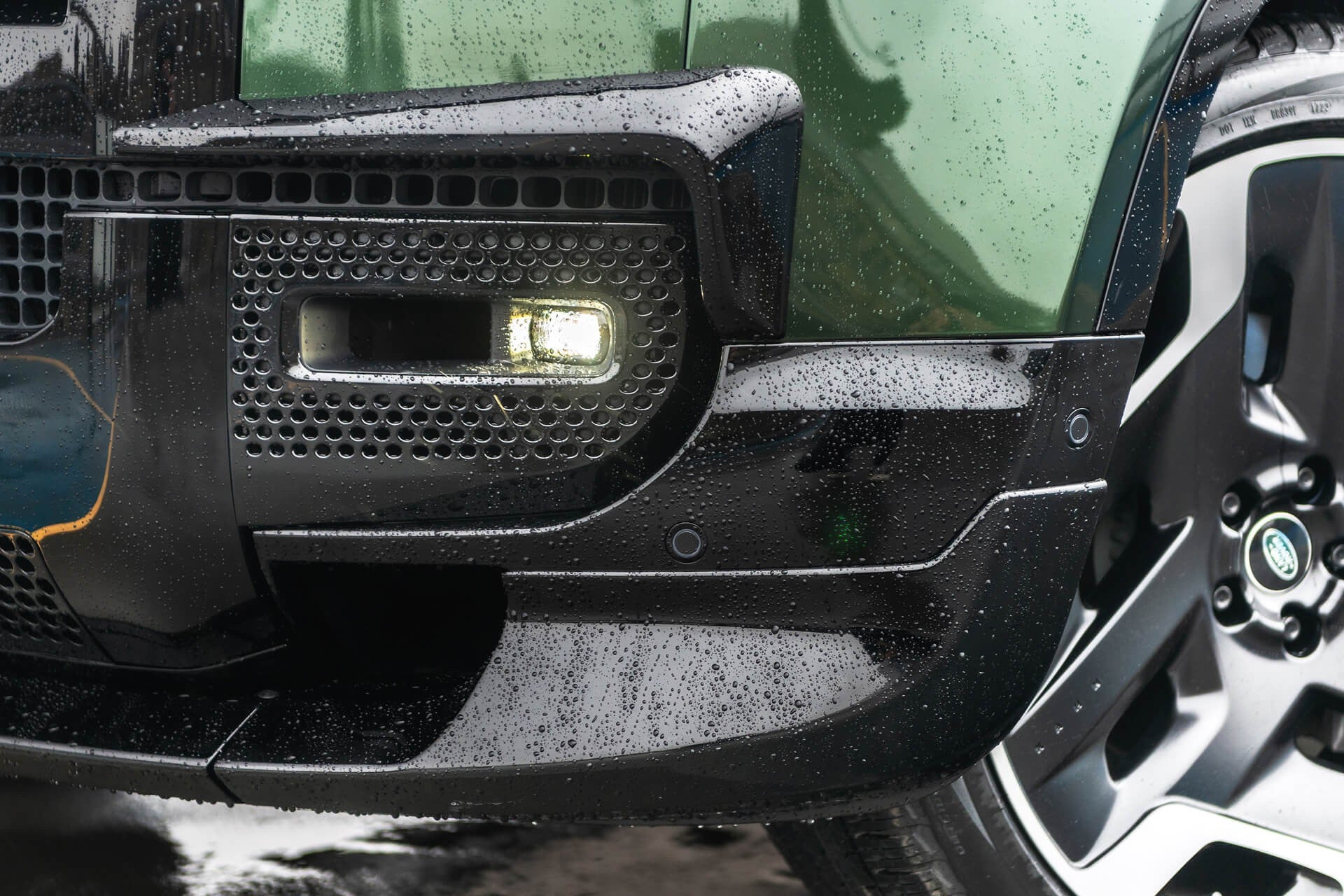 Land Rover Defender 110 P425 V8 X