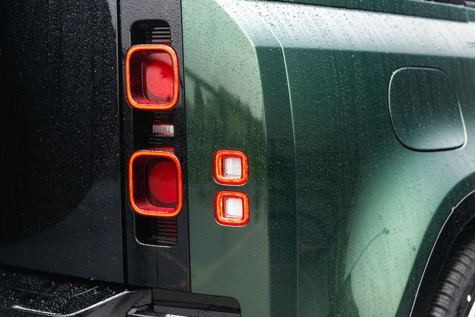 Land Rover Defender 110 P425 V8 X