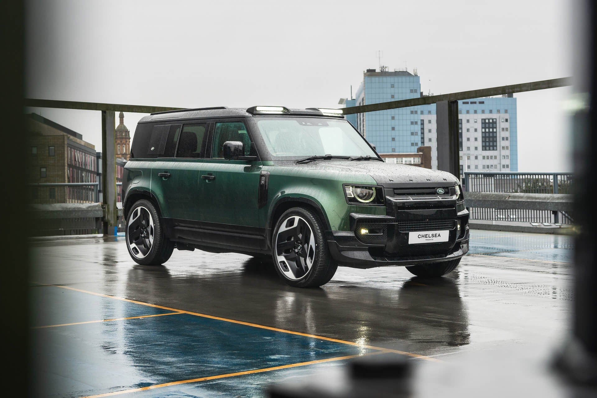 Land Rover Defender 110 P425 V8 X