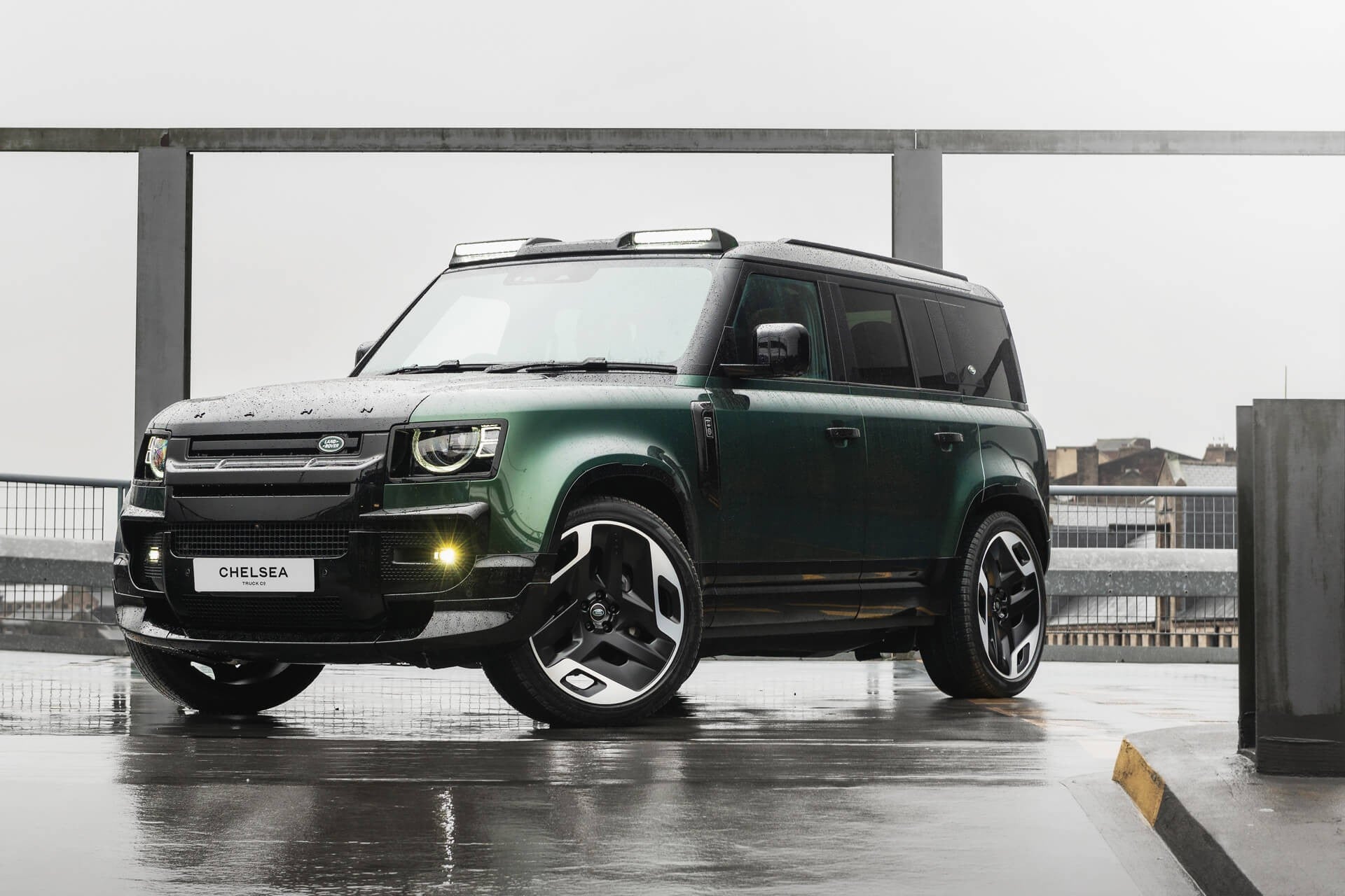 Land Rover Defender 110 P425 V8 X