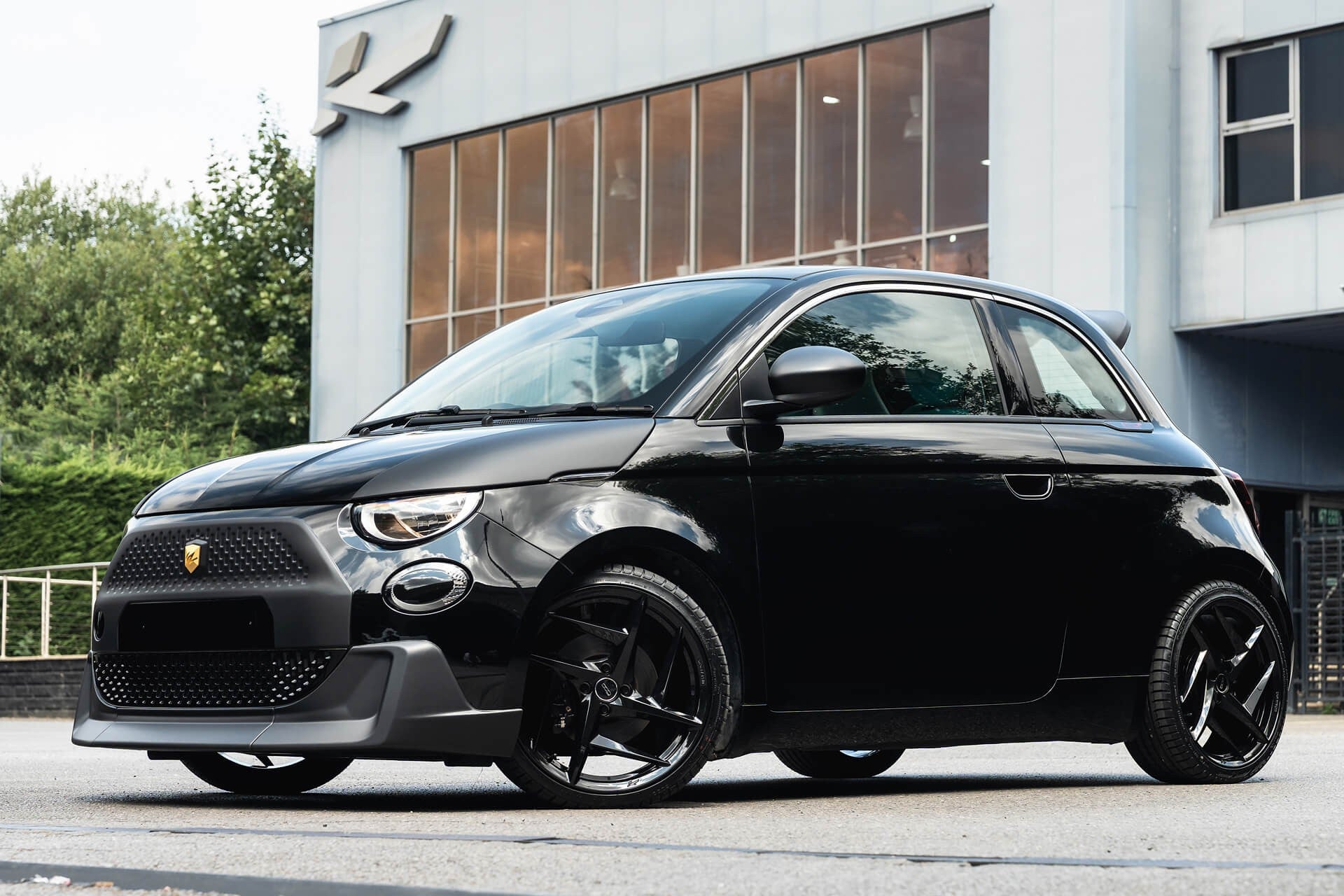 Fiat 500e 42kWh RED Designio by KAHN®