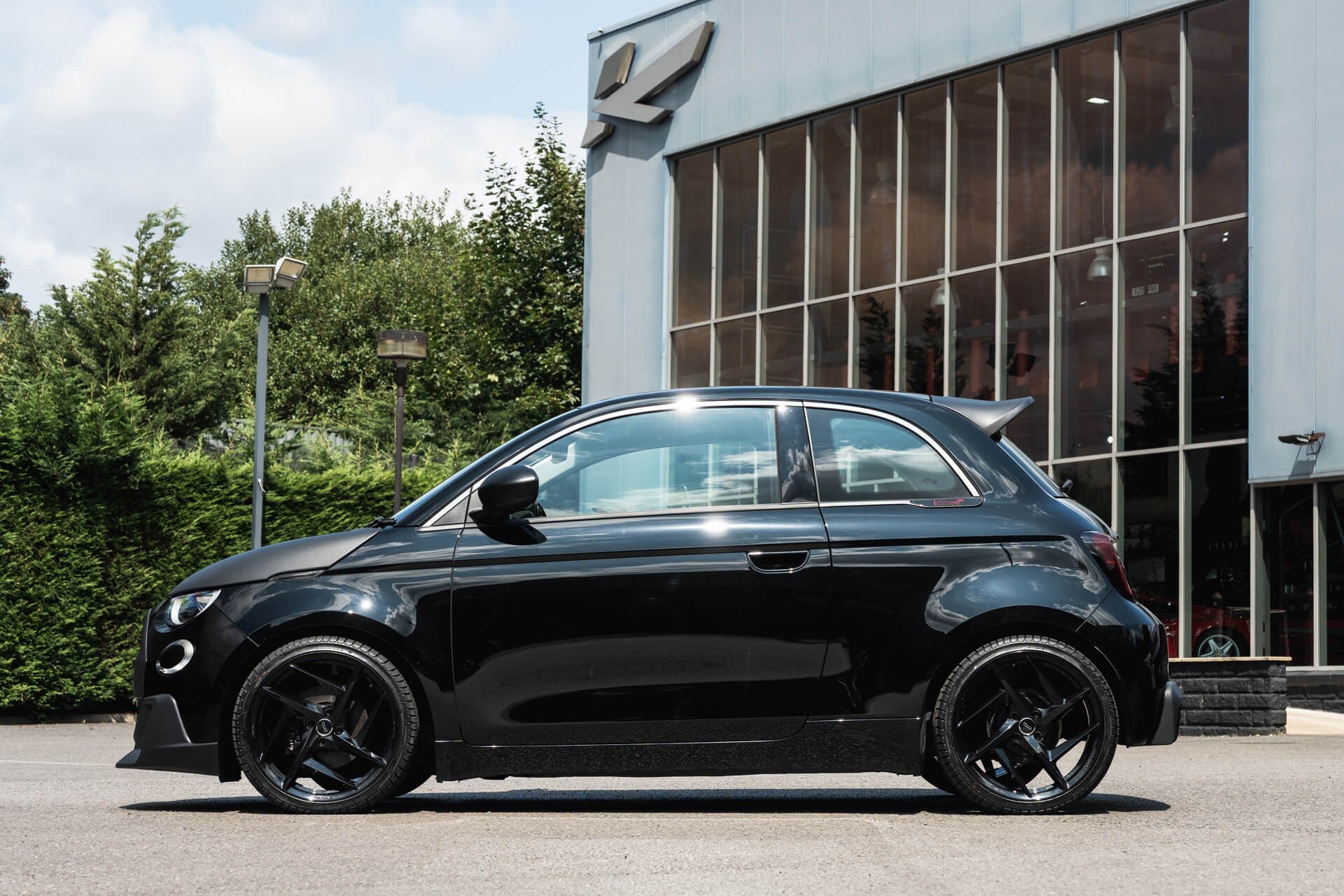 Fiat 500e 42kWh RED Designio by KAHN®