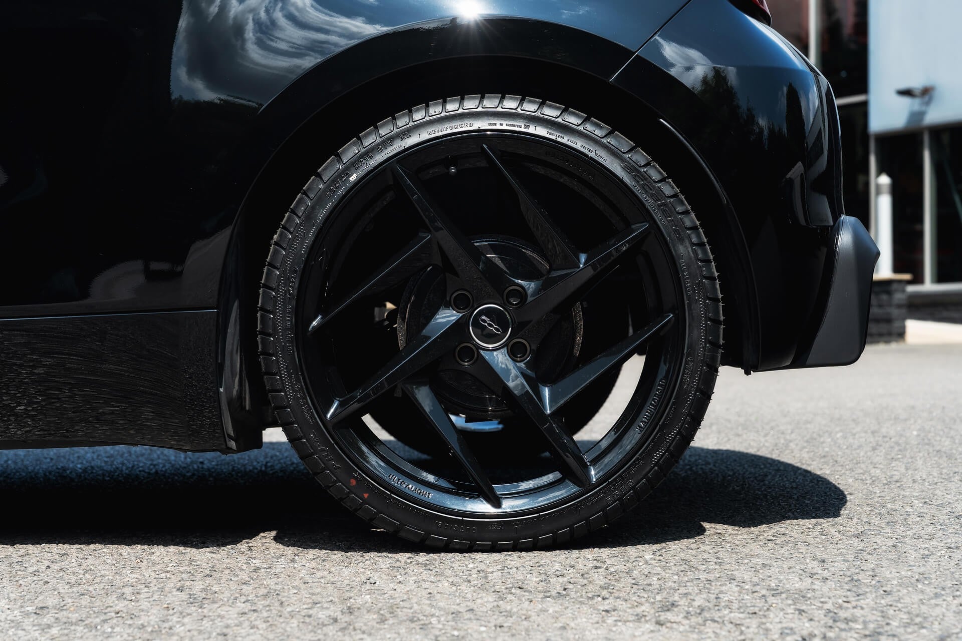 Fiat 500e 42kWh RED Designio by KAHN®