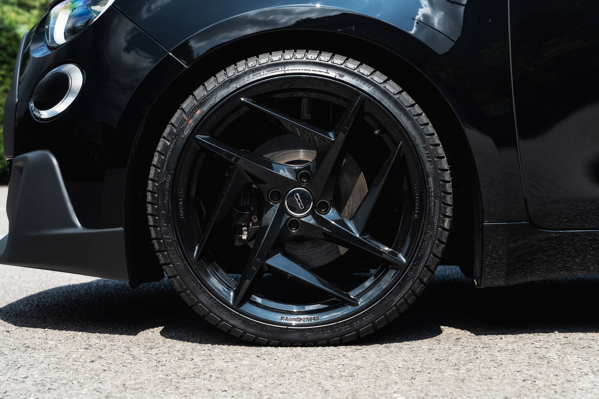 Fiat 500e 42kWh RED Designio by KAHN®