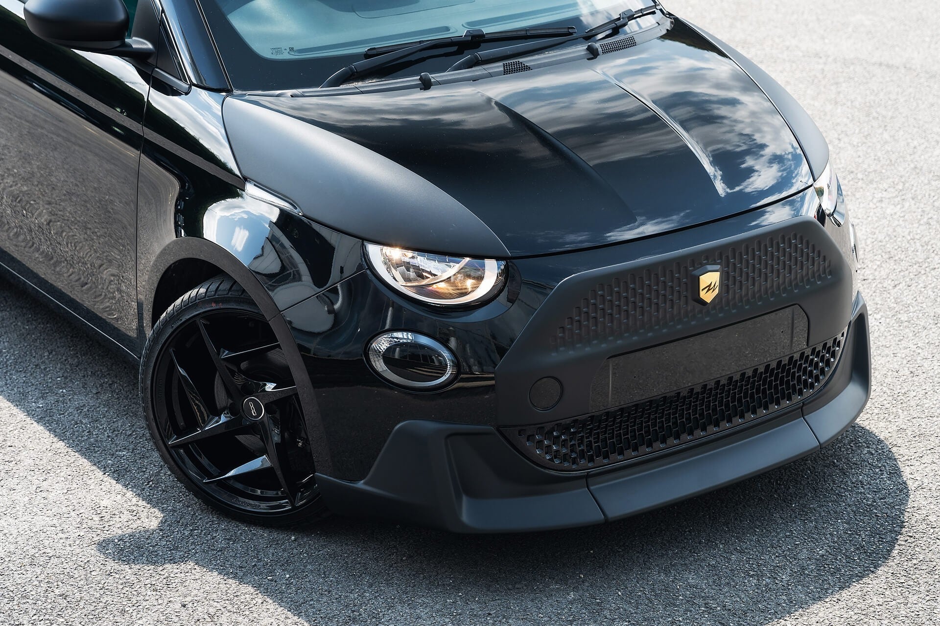 Fiat 500e 42kWh RED Designio by KAHN®