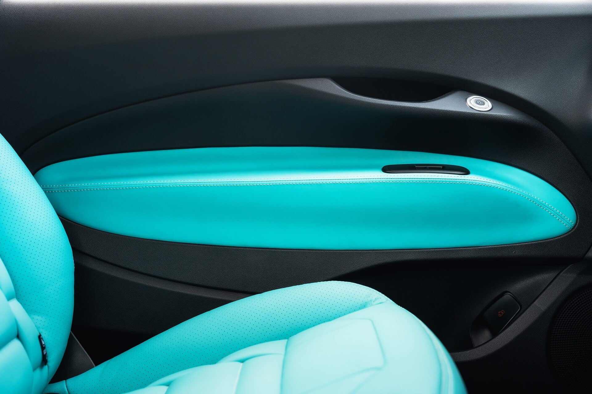 Fiat 500e 42kWh RED Designio by KAHN®