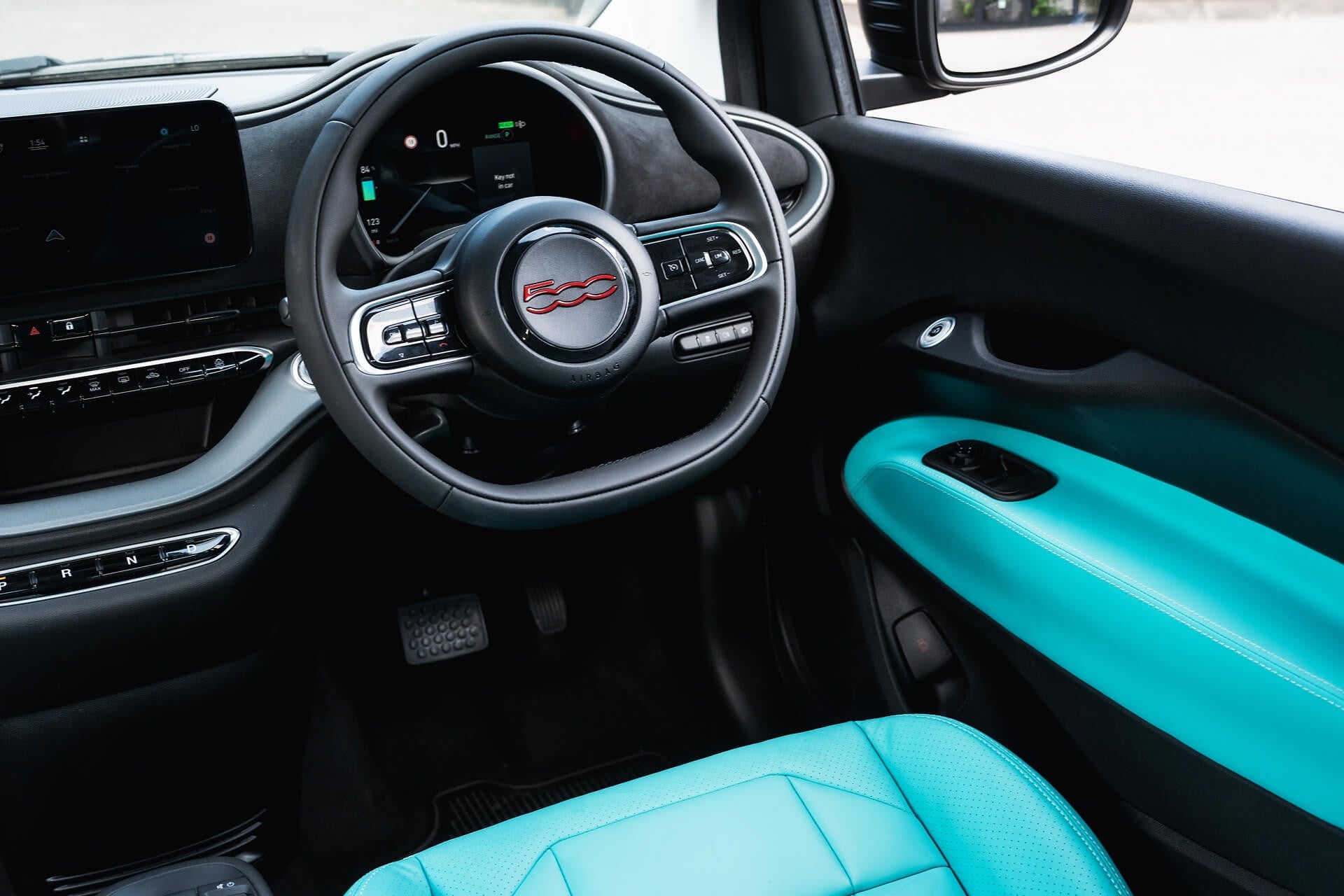 Fiat 500e 42kWh RED Designio by KAHN®