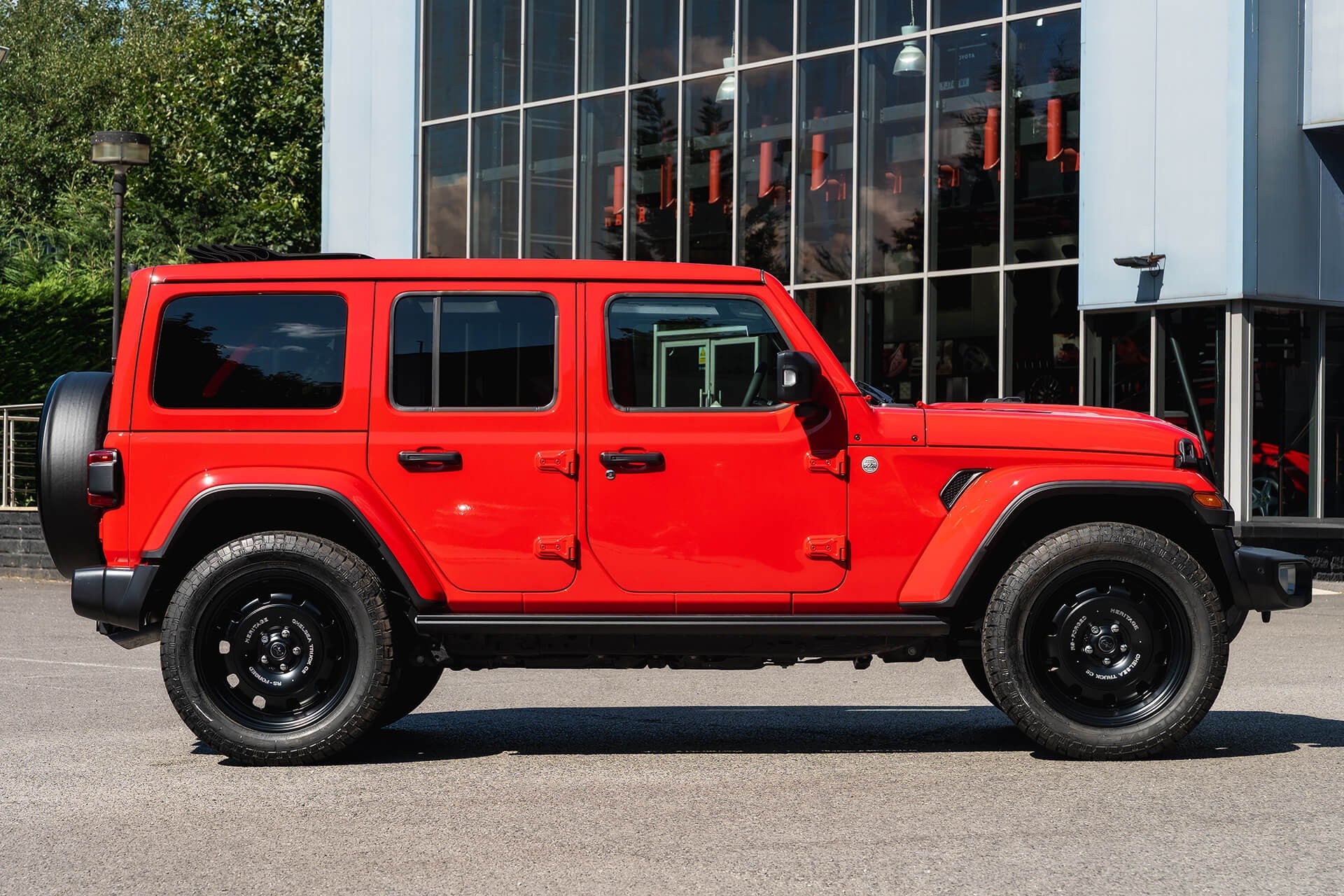 Jeep Wrangler 2.0 GME Sahara Unlimited - Open Sky Roof