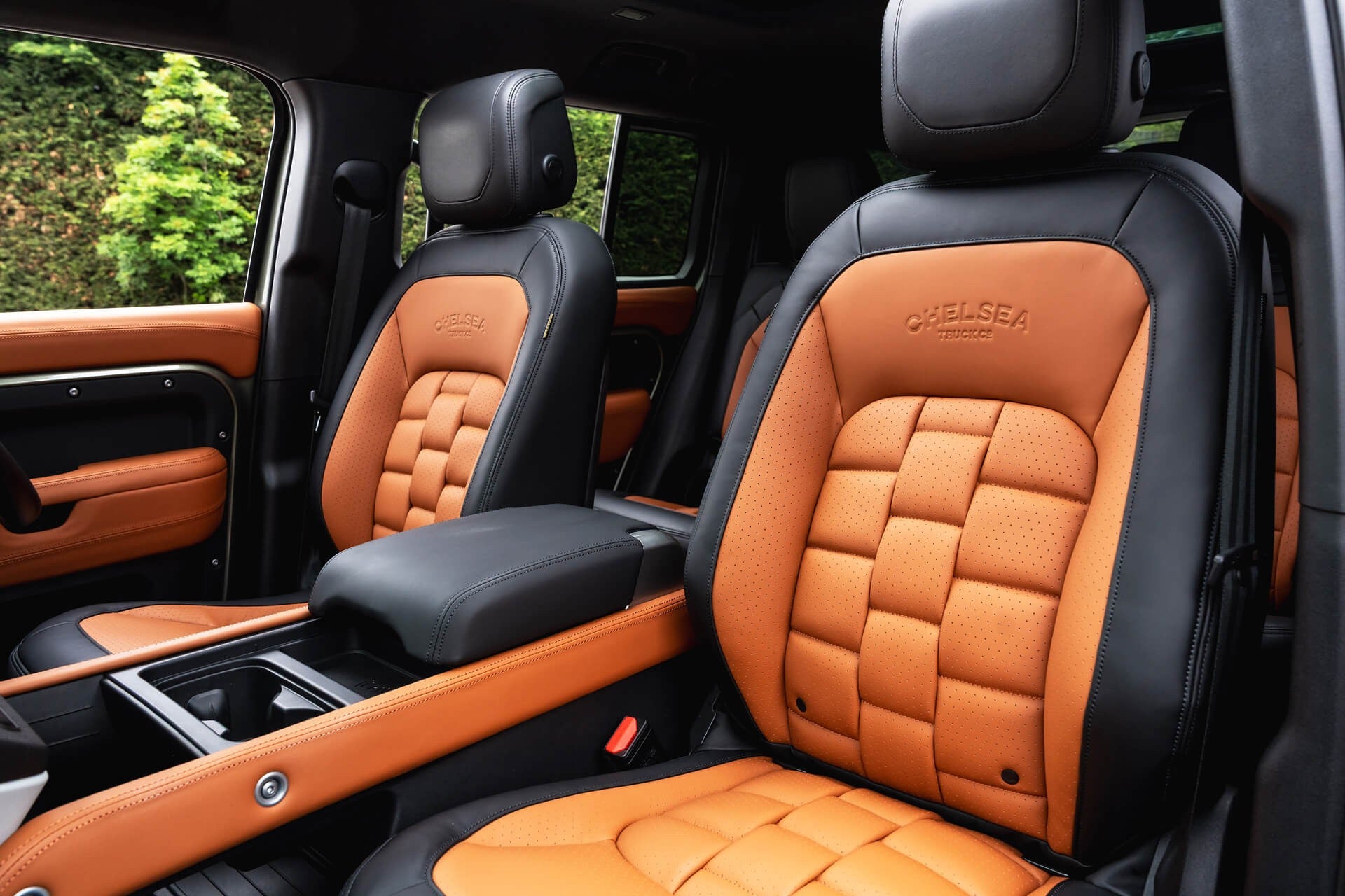 Land Rover Defender 110 P400 7 Seater