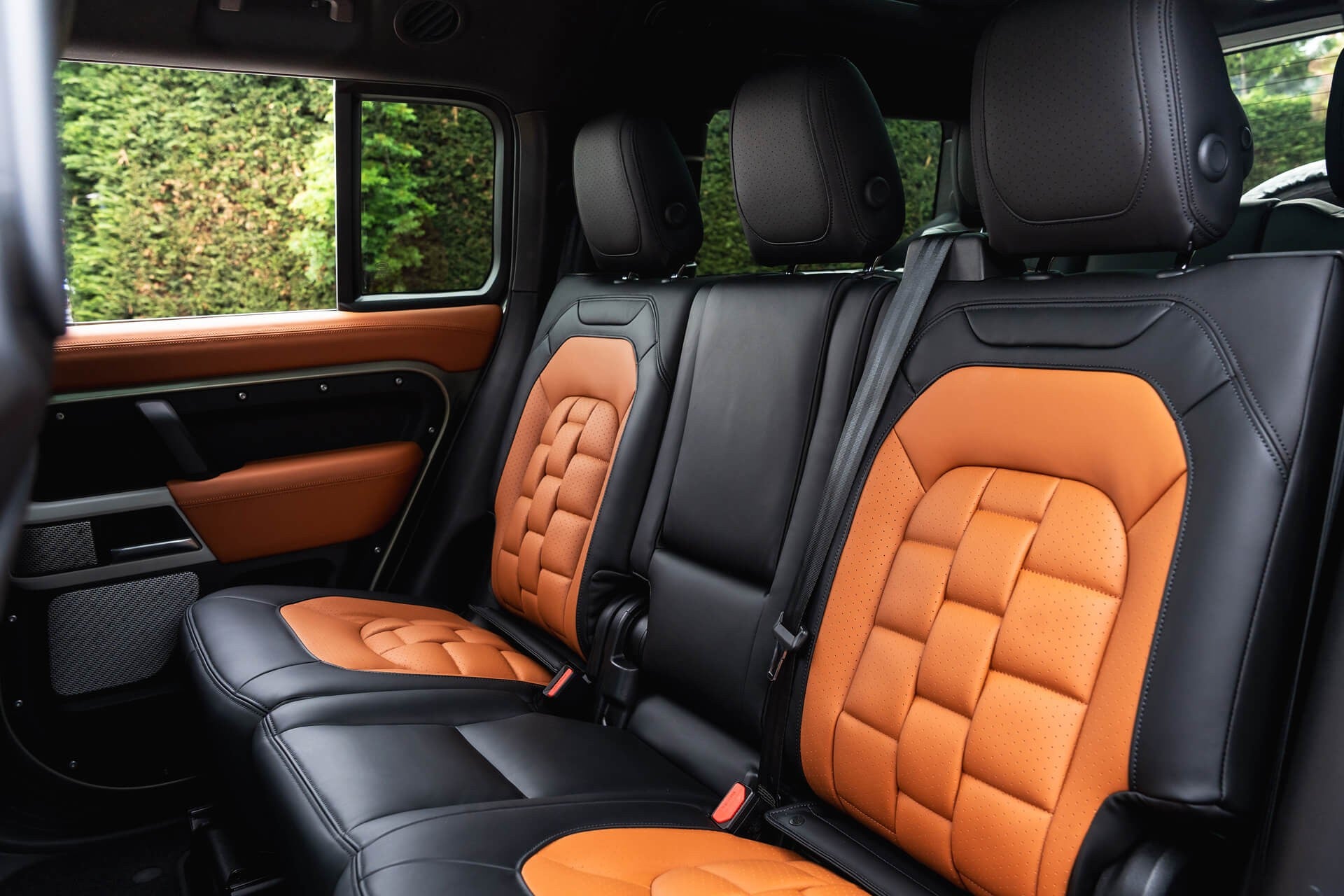 Land Rover Defender 110 P400 7 Seater