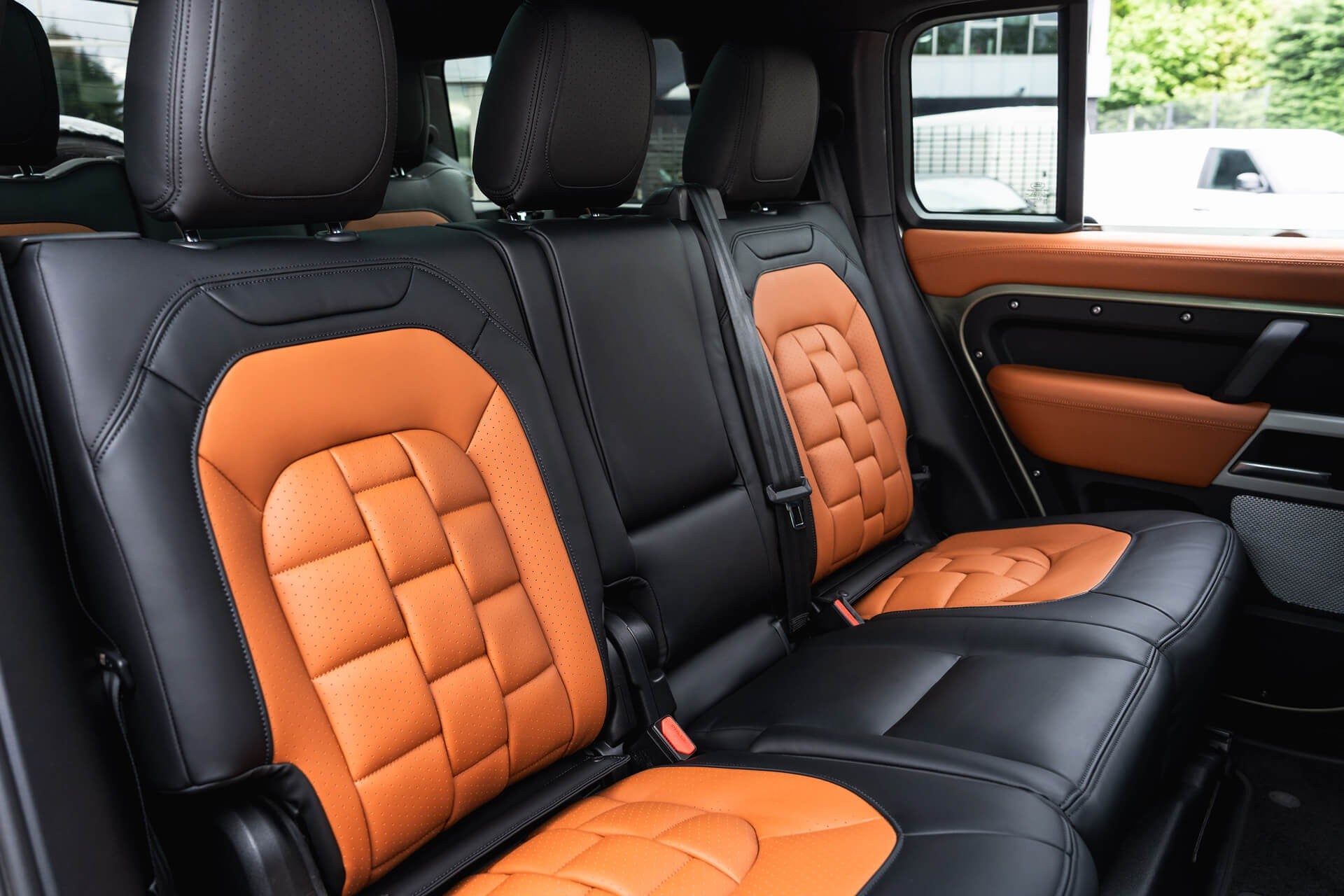 Land Rover Defender 110 P400 7 Seater