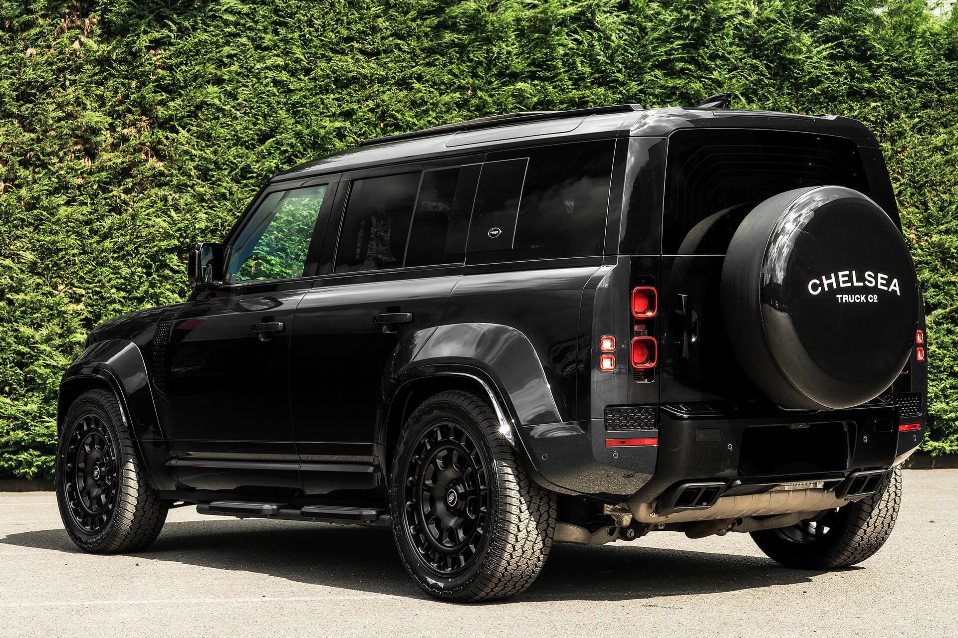 Land Rover Defender 110 P400 7 Seater
