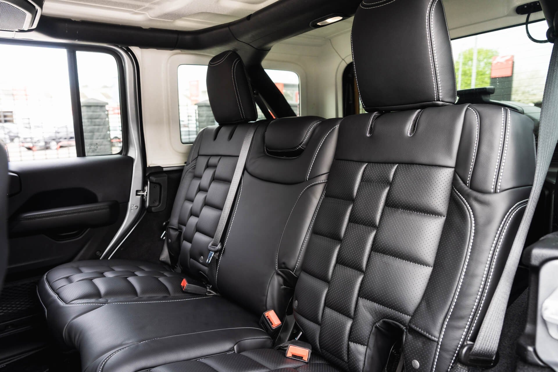Jeep Wrangler 2.0 GME Rubicon Gallery Image