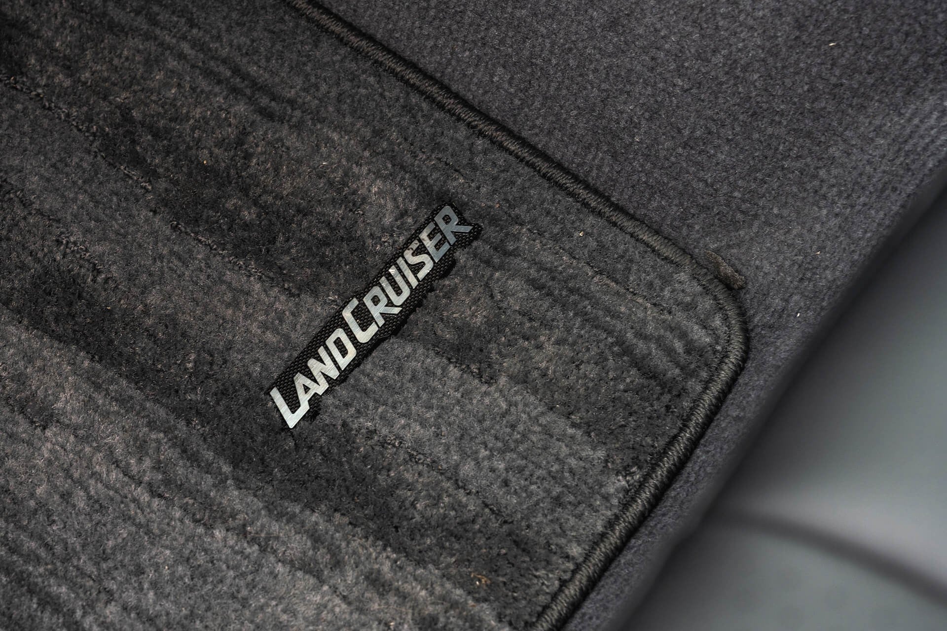 Toyota Land Cruiser 70 Series Gallery Image
